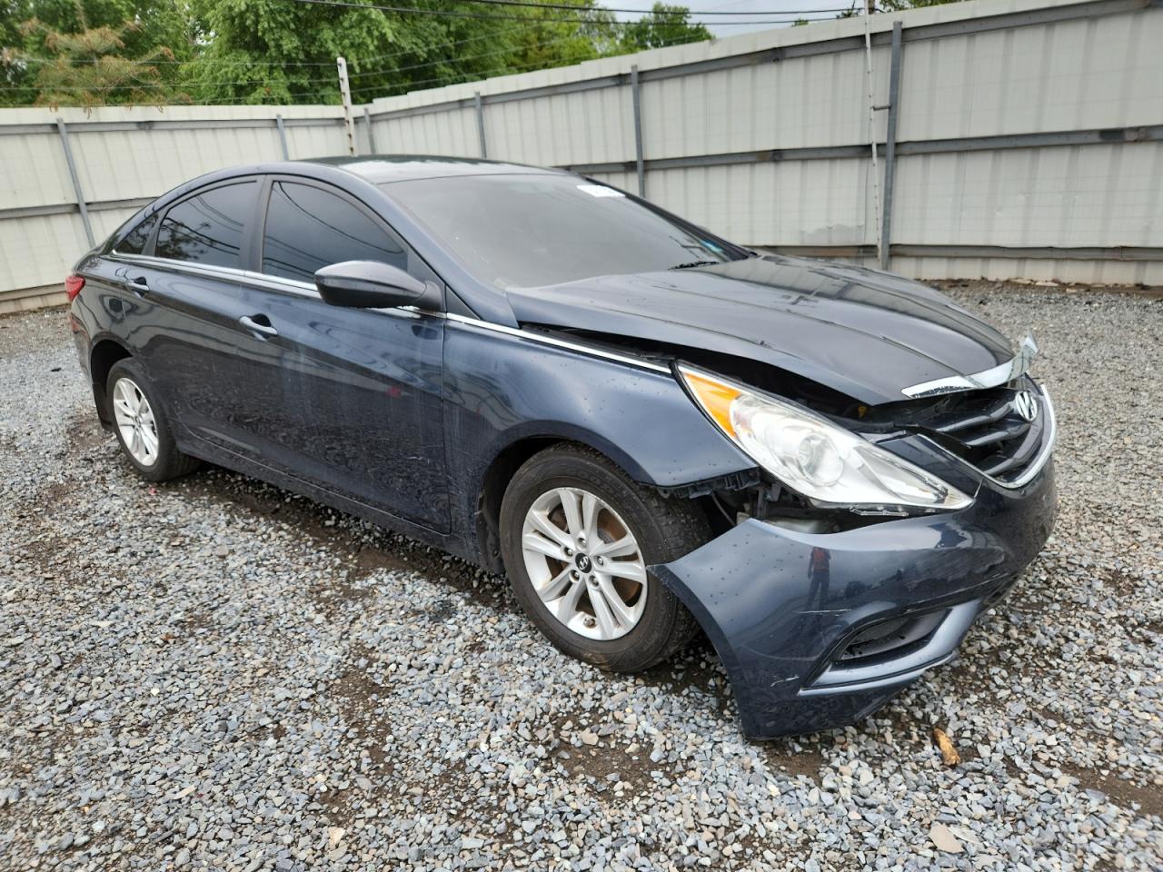 2013 Hyundai Sonata Gls - Image 4