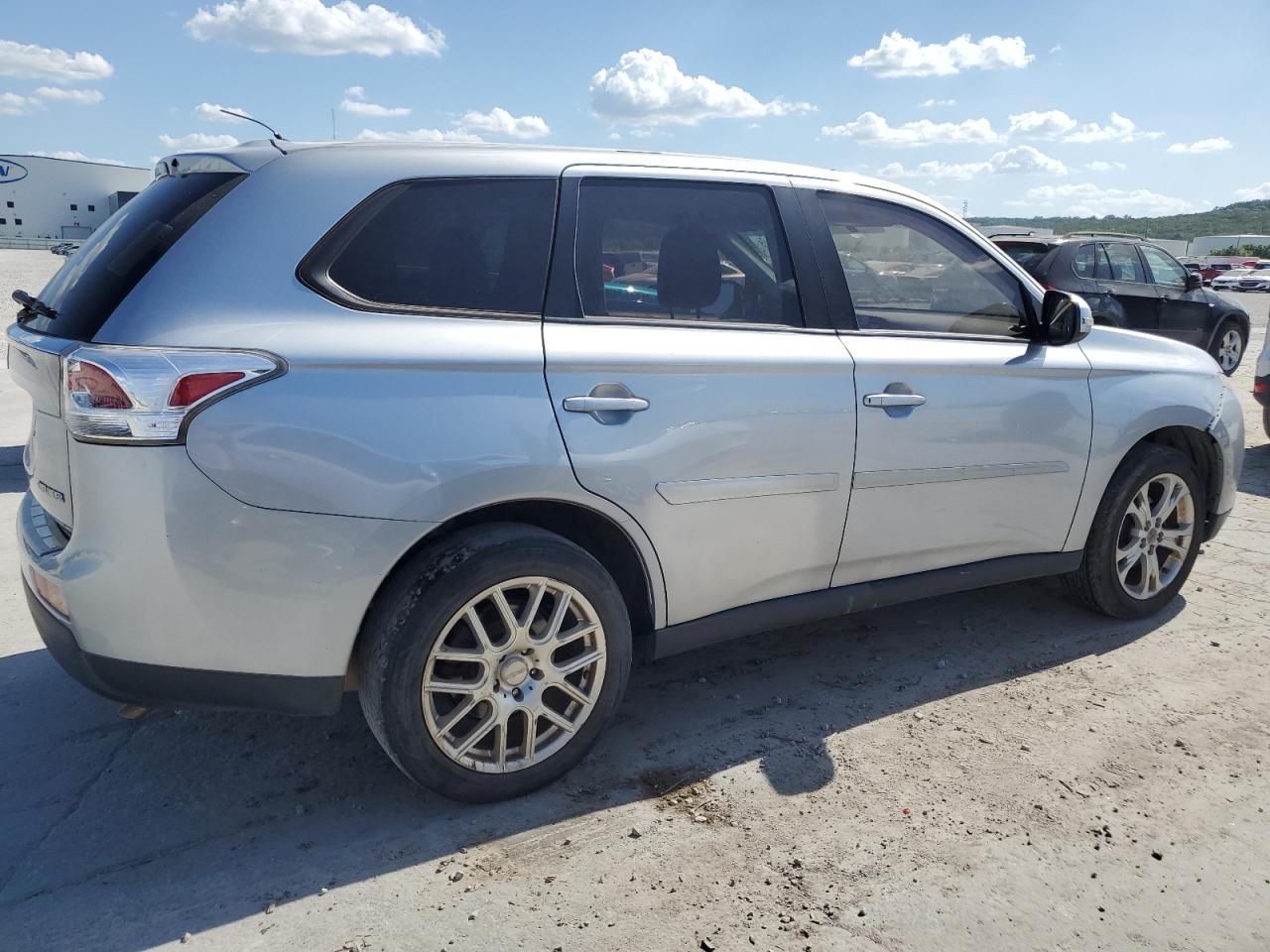 2014 Mitsubishi Outlander Se - Фото 3
