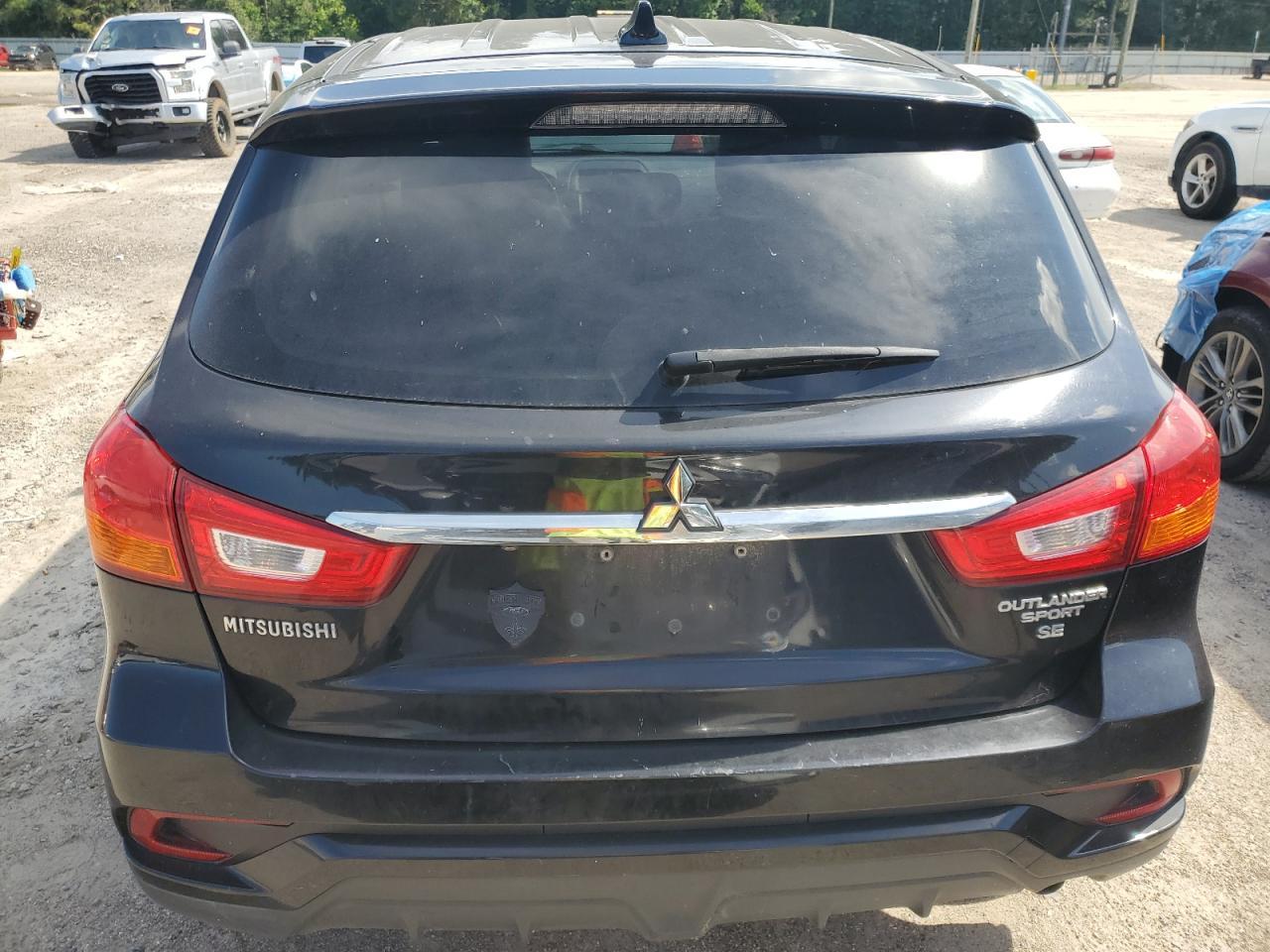 2018 Mitsubishi Outlander Sport Es - Image 6