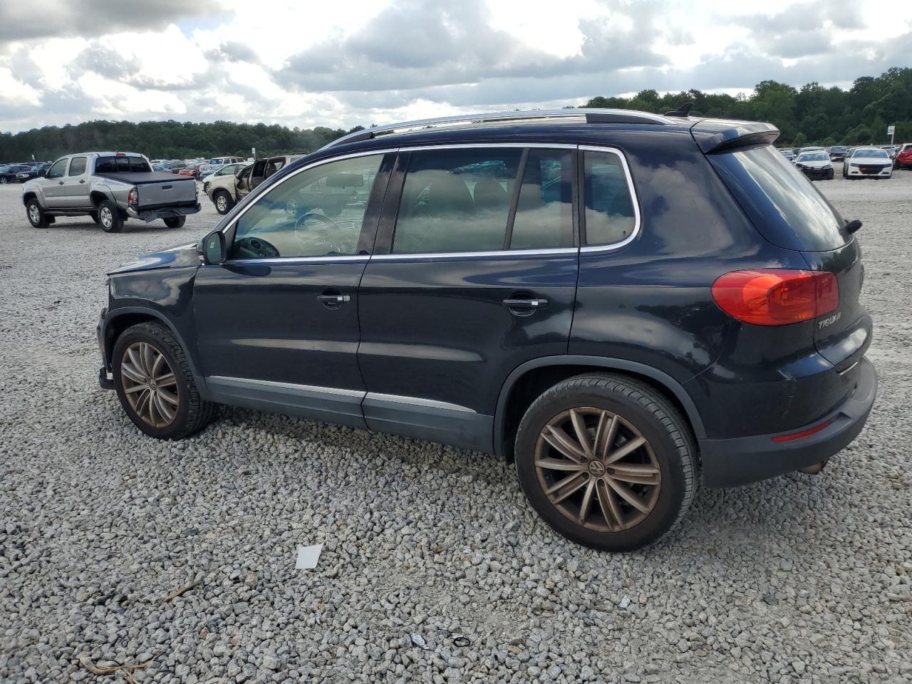 2013 Volkswagen Tiguan S - Фото 2