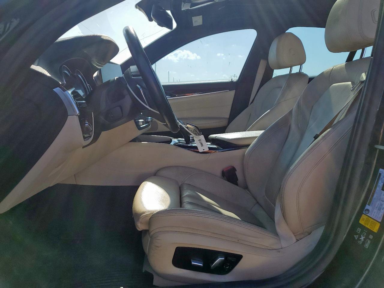 2017 BMW 530 Xi - Фото 7
