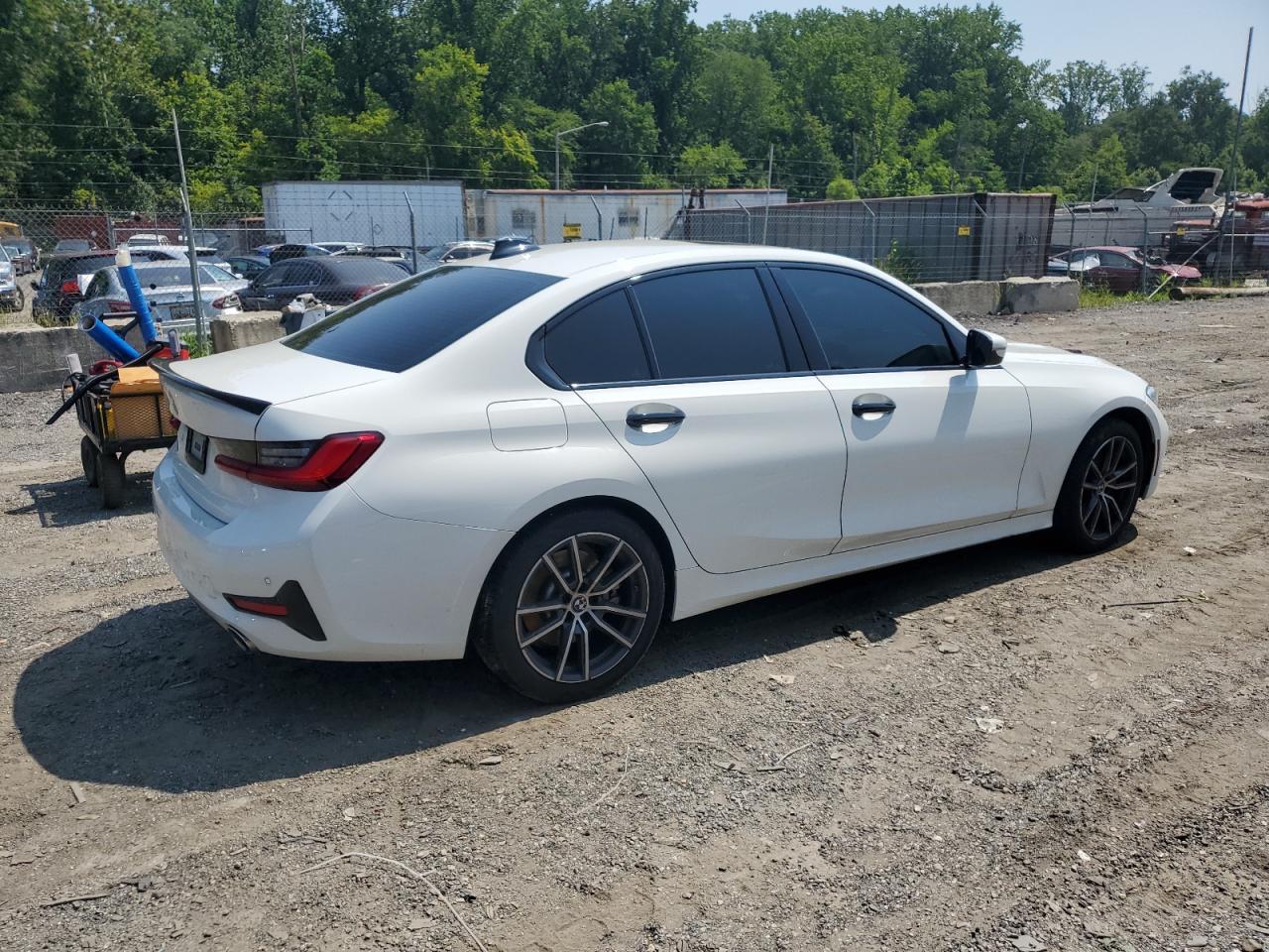 2021 BMW 330I - Фото 3