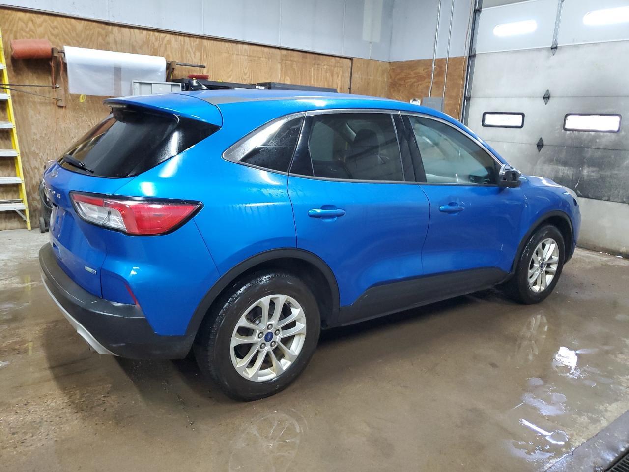 2020 Ford Escape Se - Фото 3