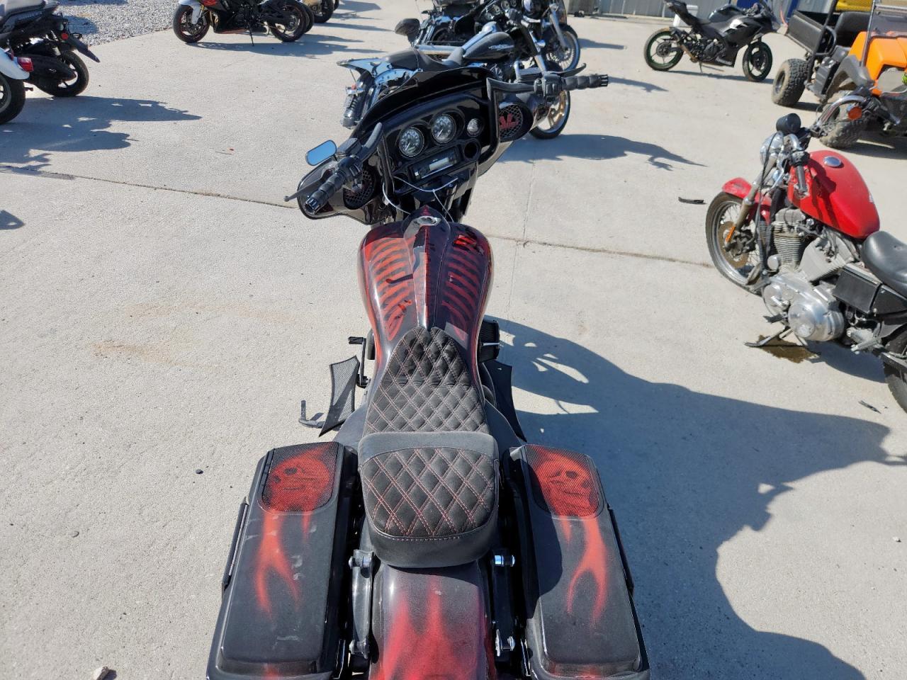 2009 Harley-Davidson Flhtcu - Фото 6