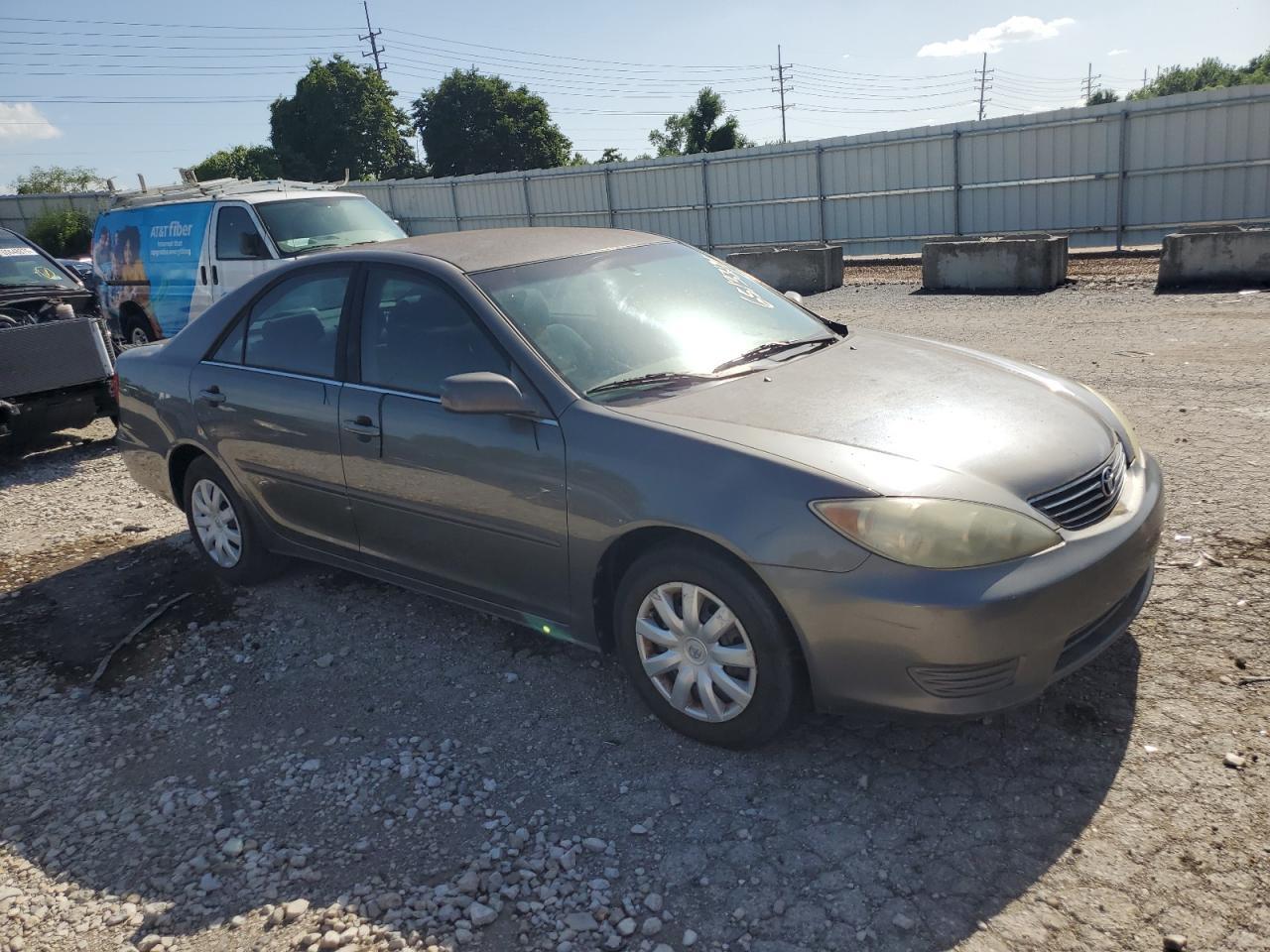 2005 Toyota Camry Le - Фото 4