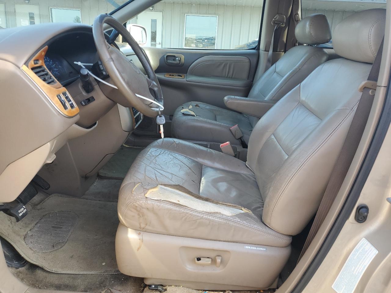 2002 Toyota Sienna Le - Image 7