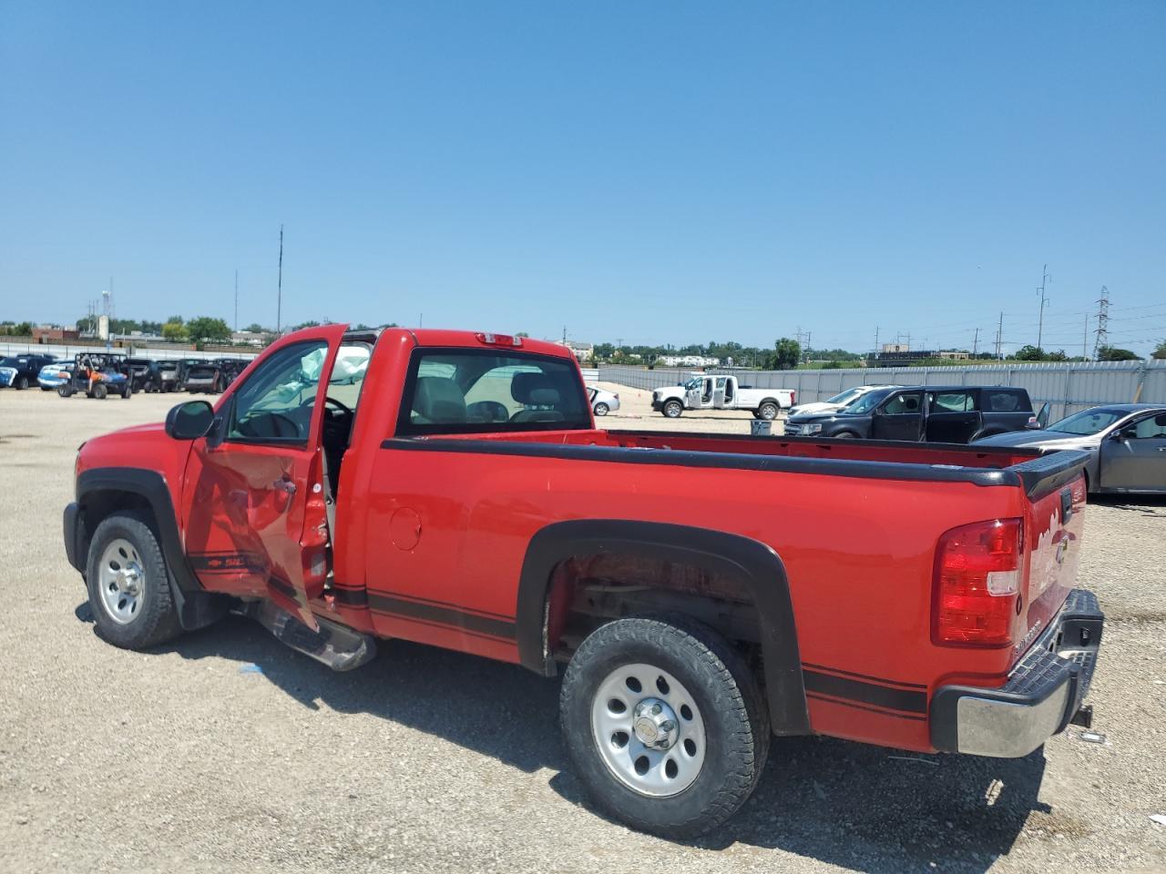 2012 Chevrolet Silverado C1500 - Фото 2