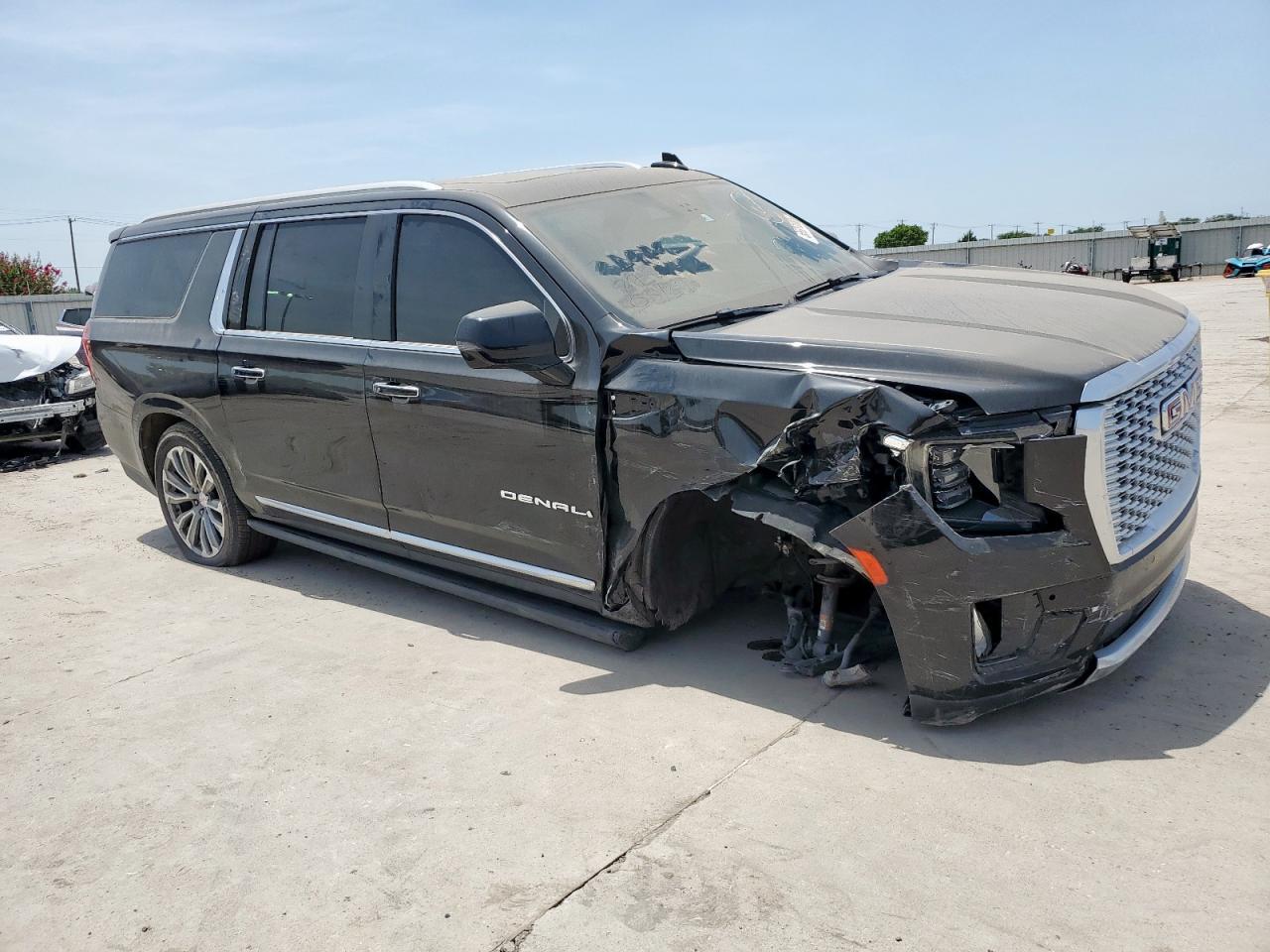 2021 GMC Yukon Xl Denali - Image 4