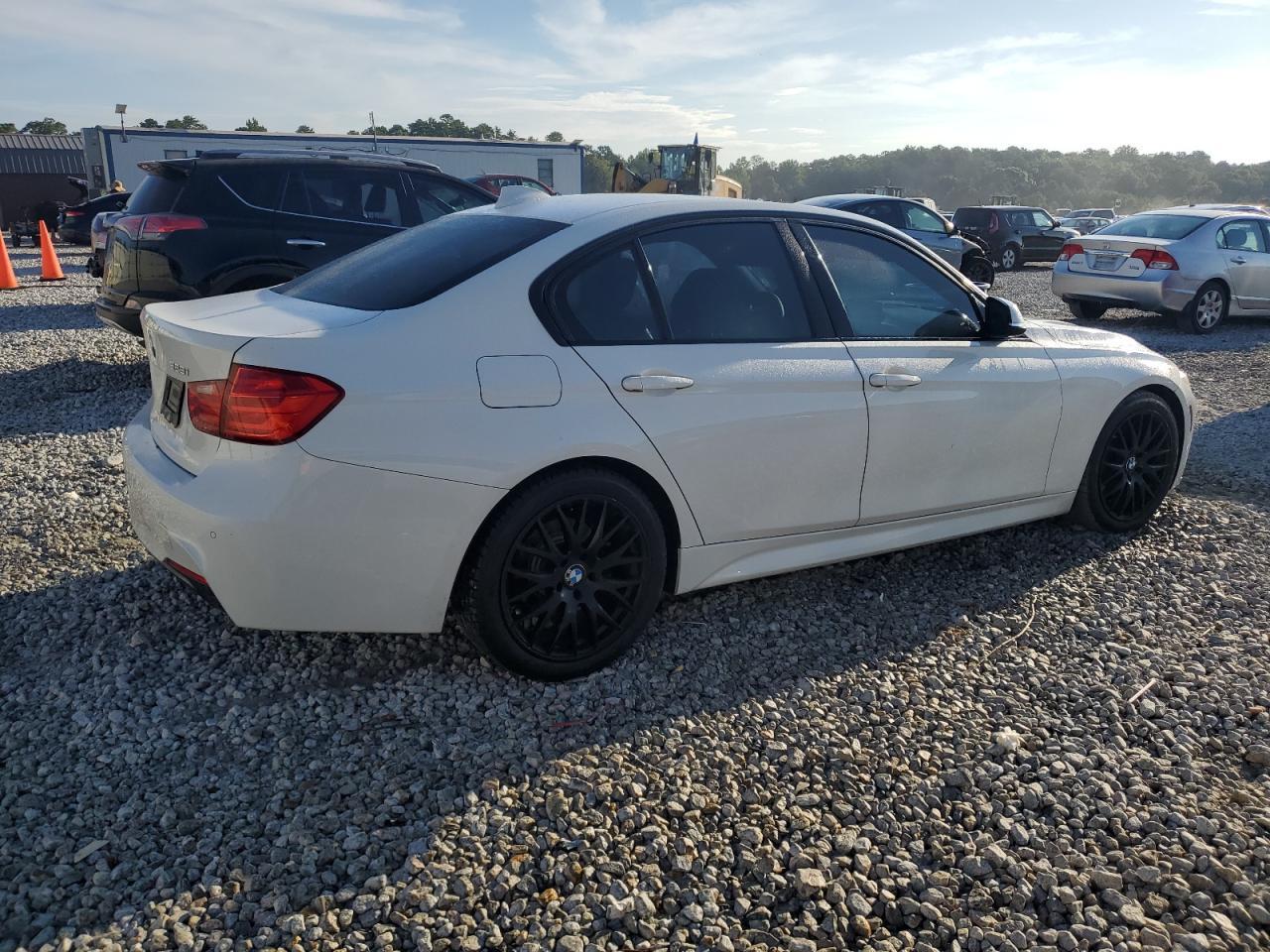 2014 BMW 328 I - Image 3