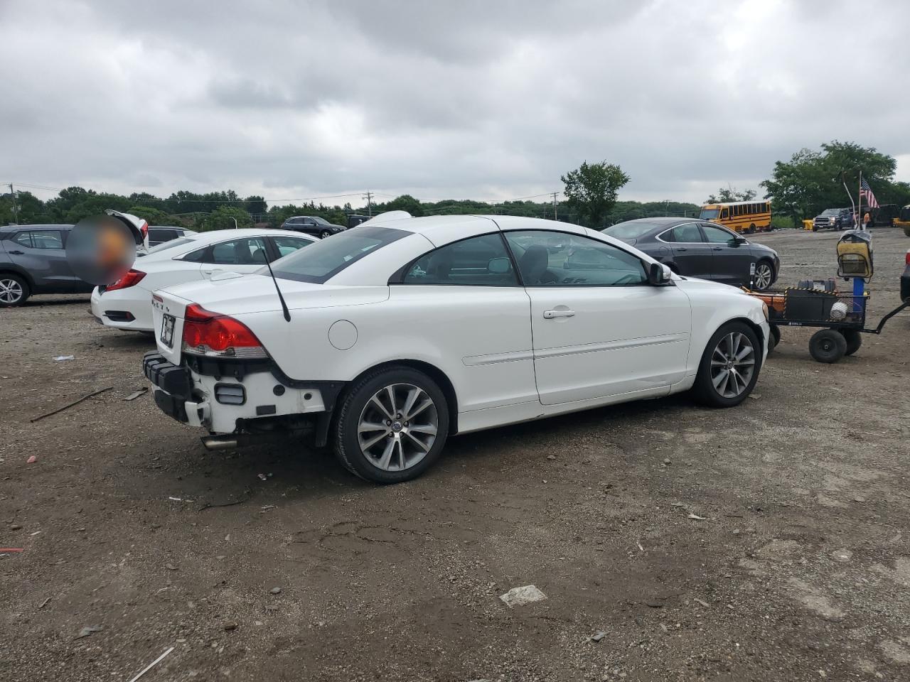2010 Volvo C70 T5 - Image 3