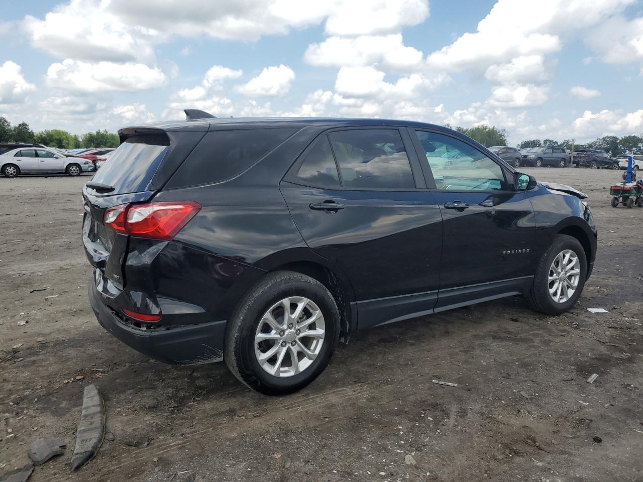 2020 Chevrolet Equinox Ls - Фото 3