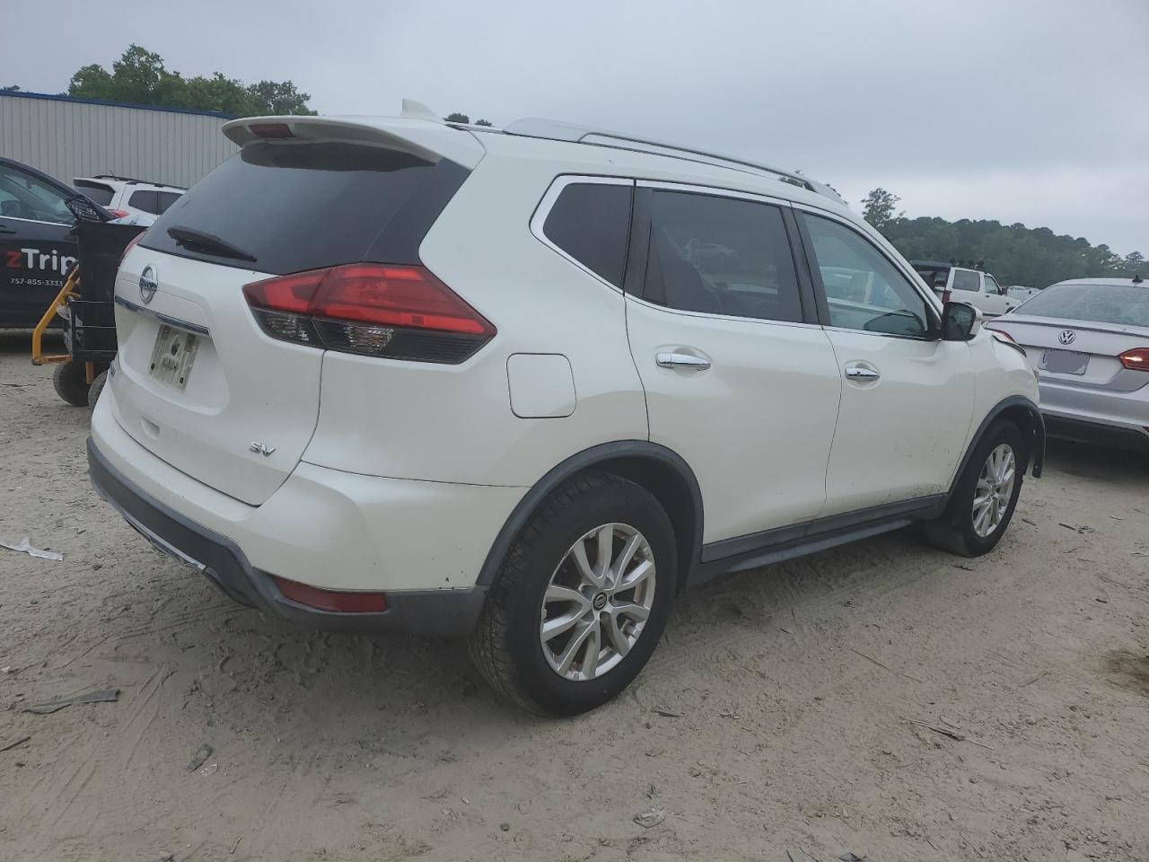 2017 Nissan Rogue S - Image 3