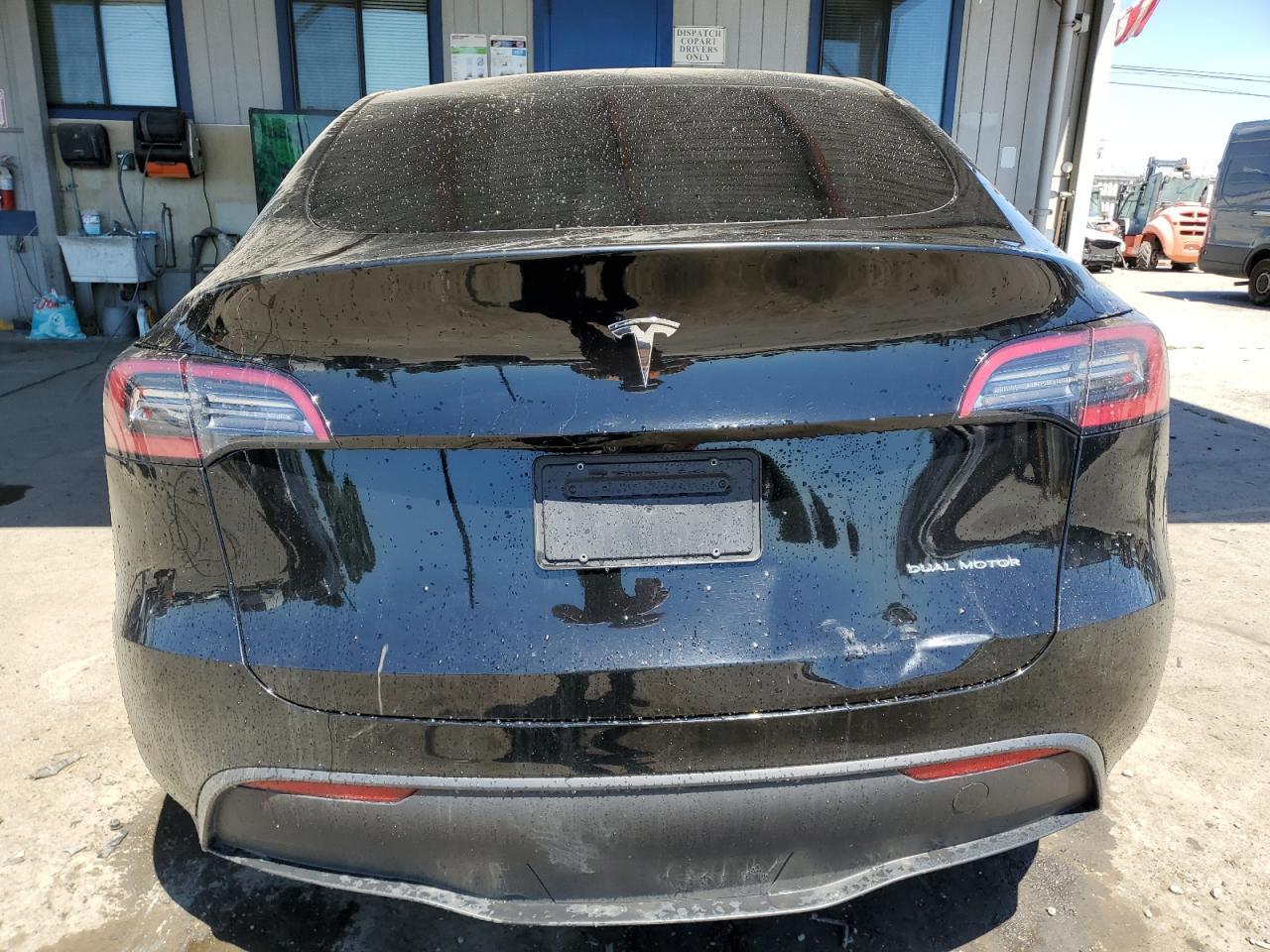 2023 Tesla Model Y - Фото 6
