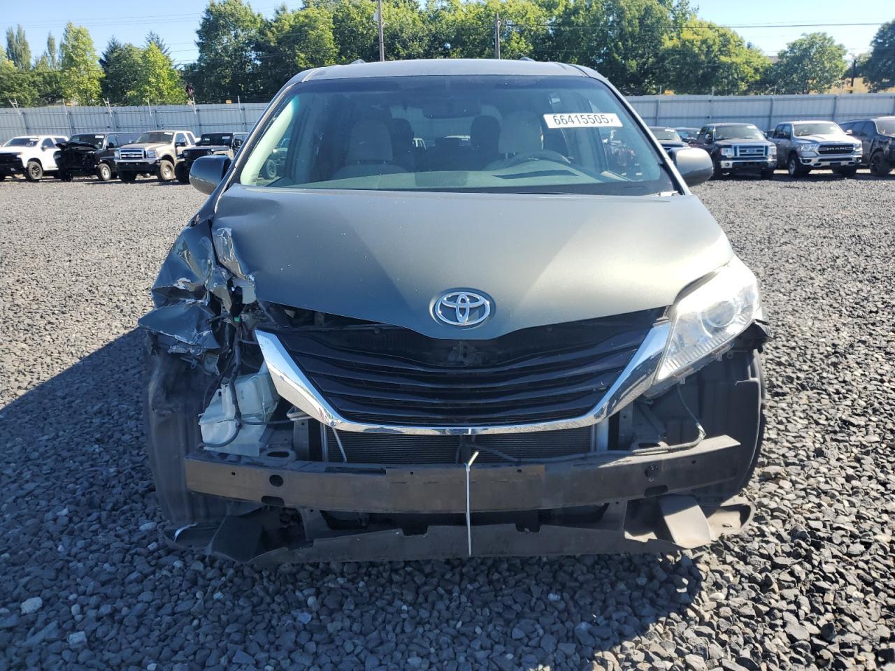 2014 Toyota Sienna Le - Фото 5