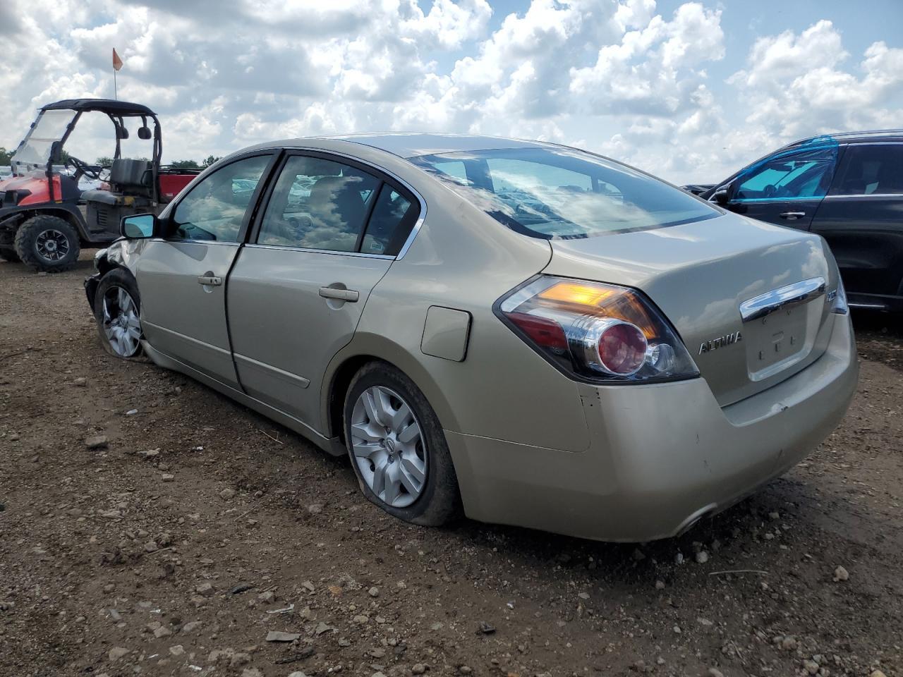 2010 Nissan Altima Base - Image 2