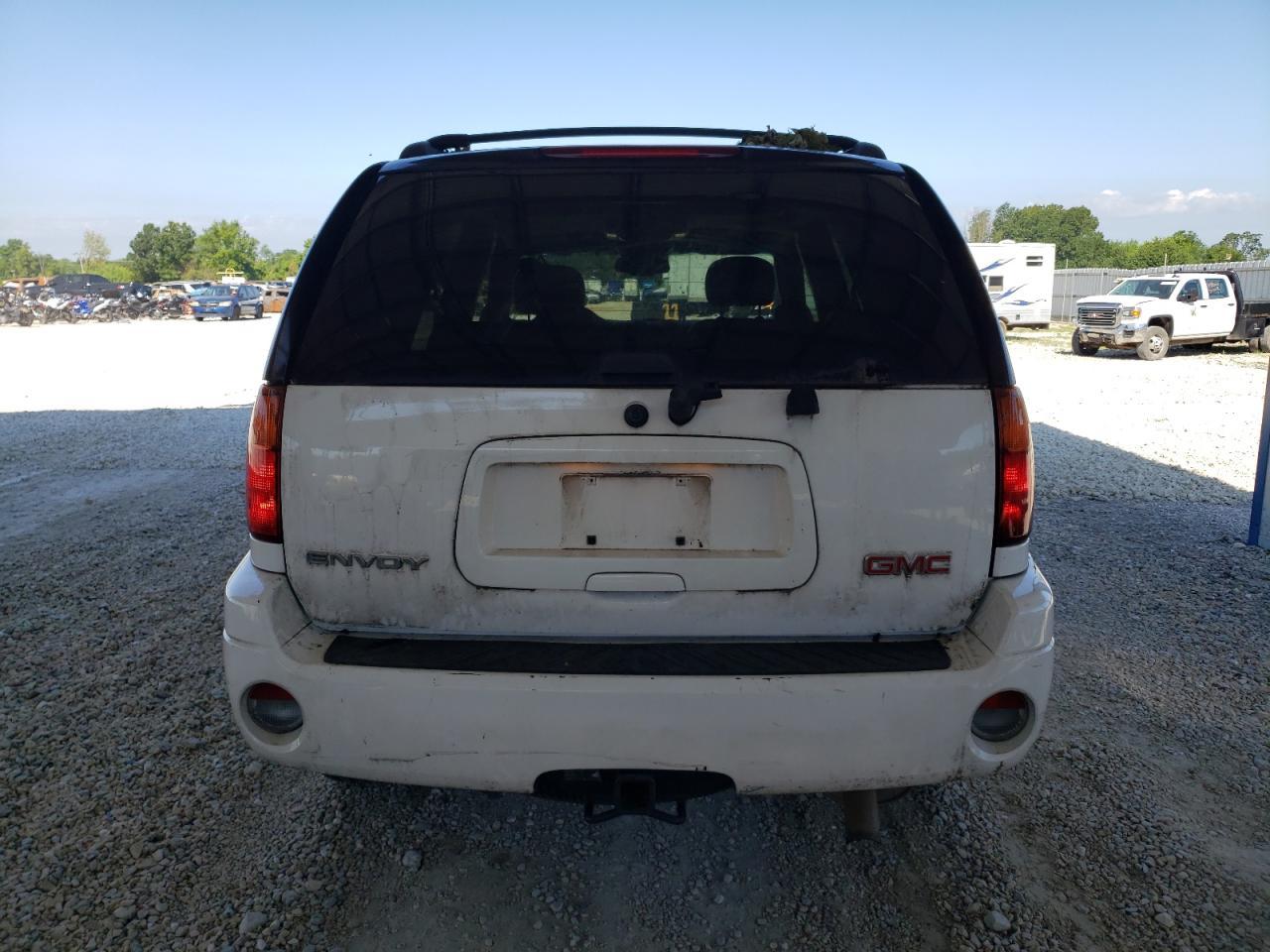 2007 GMC Envoy - Image 6