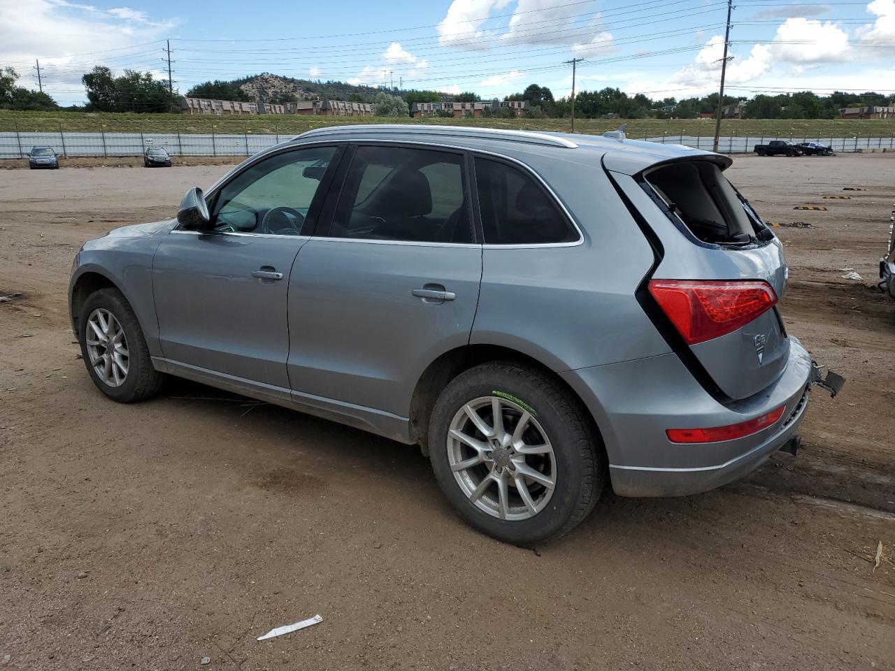 2011 Audi Q5 Premium Plus - Image 2