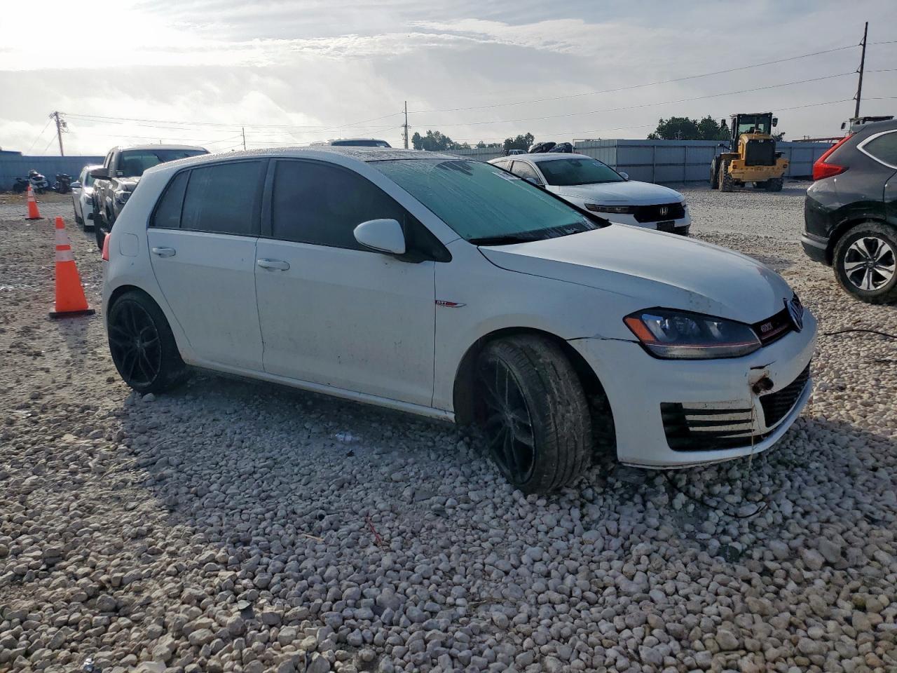 2016 Volkswagen Gti S/Se - Image 4