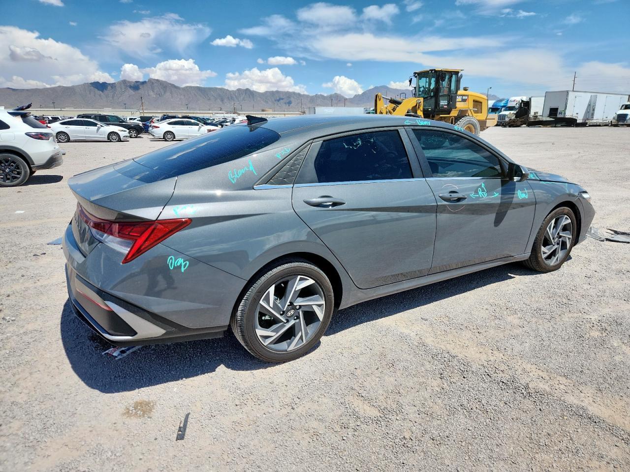2024 Hyundai Elantra Sel - Image 3