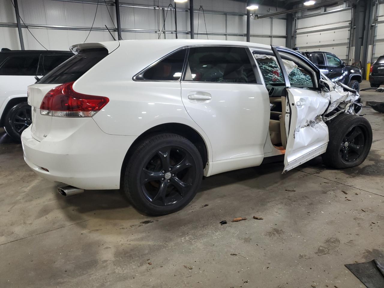 2013 Toyota Venza Le - Фото 4