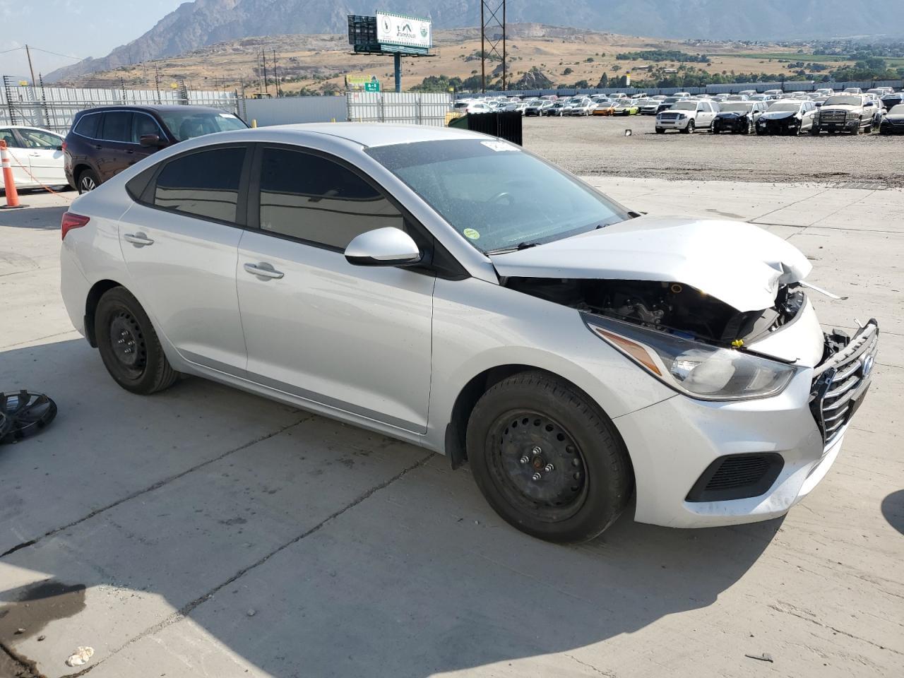 2020 Hyundai Accent Se - Фото 4