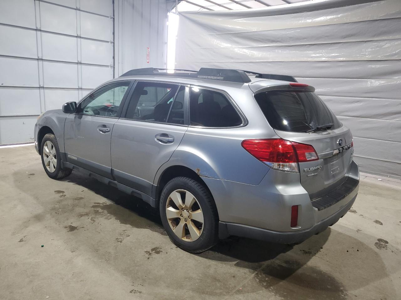 2010 Subaru Outback 2.5I Premium - Image 2