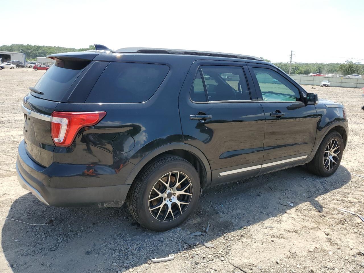 2017 Ford Explorer Xlt - Фото 3
