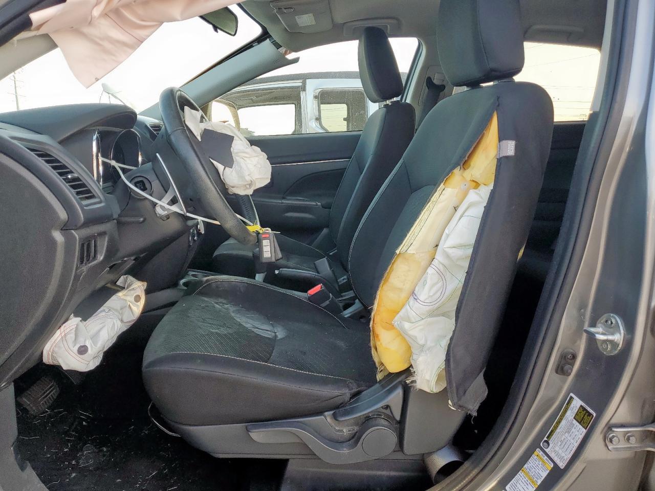 2015 Mitsubishi Outlander Sport Se - Image 7