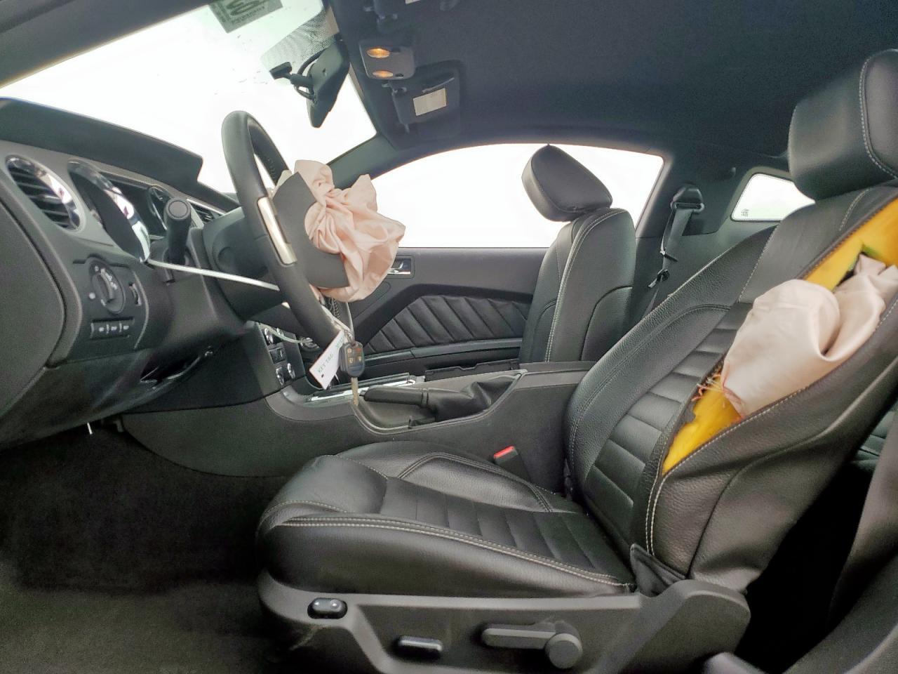 2012 Ford Mustang - Image 7