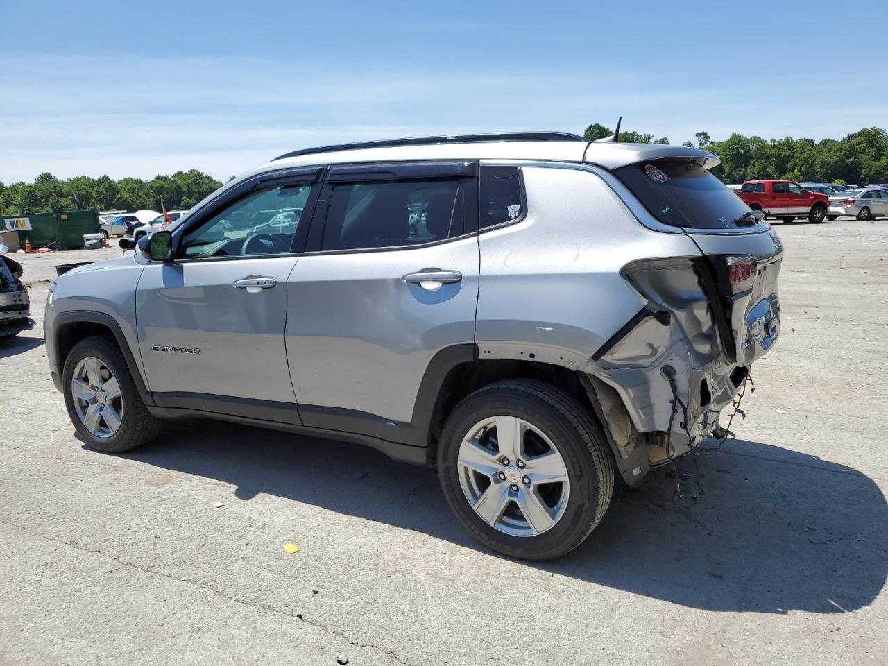 2022 Jeep Compass Latitude - Фото 2