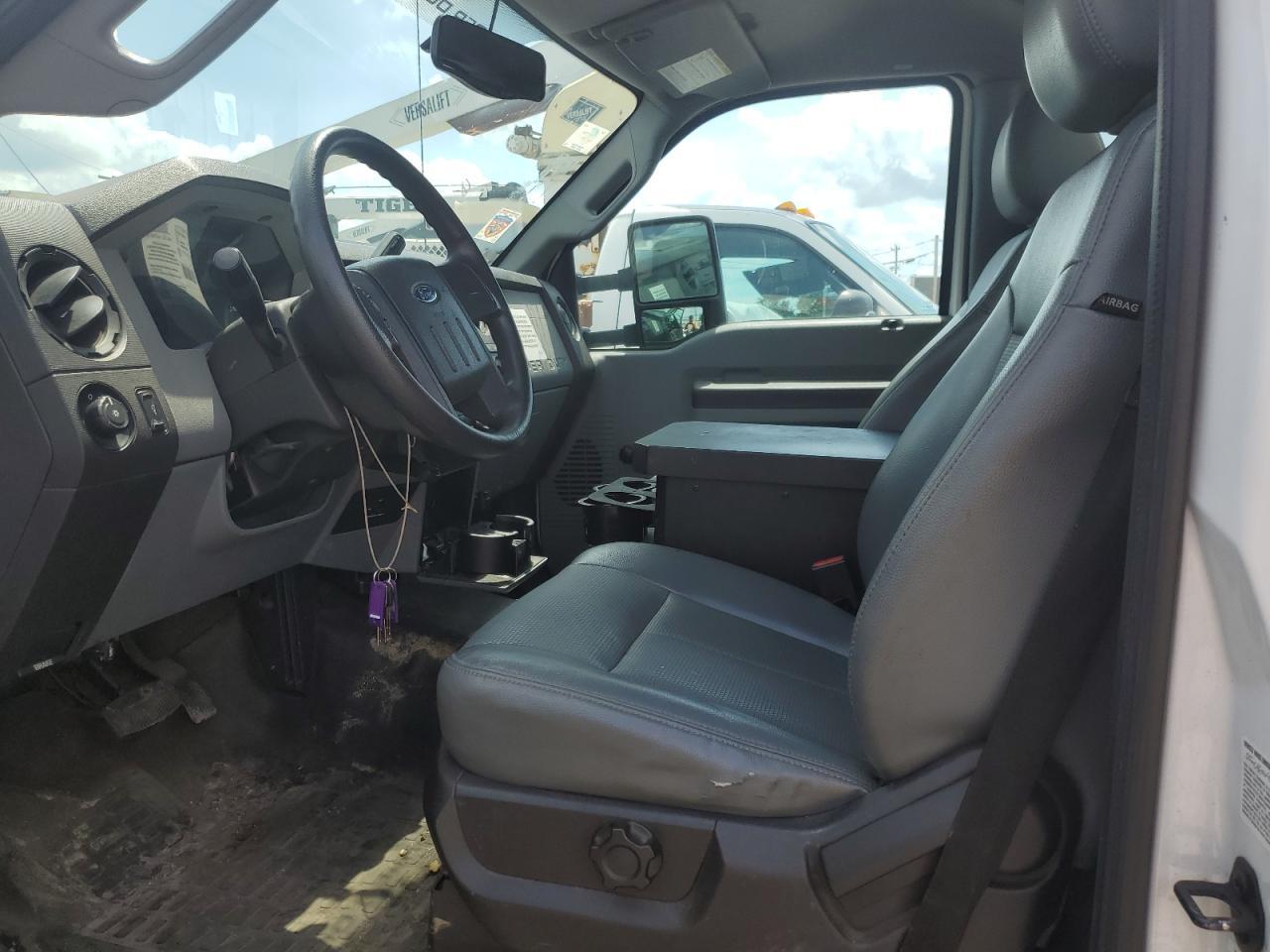 2013 Ford F450 Super Duty - Фото 7