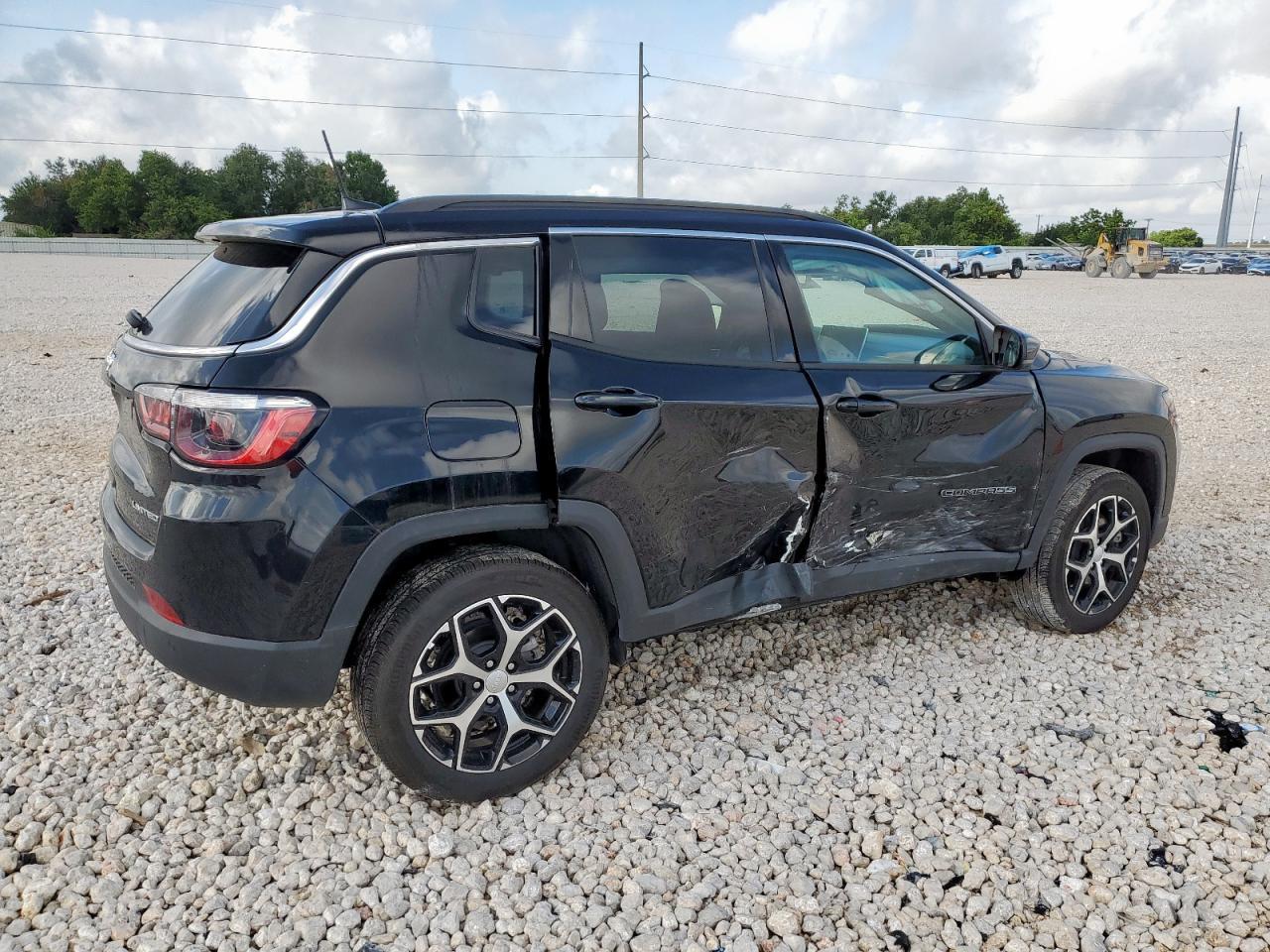 2024 Jeep Compass Limited - Image 3