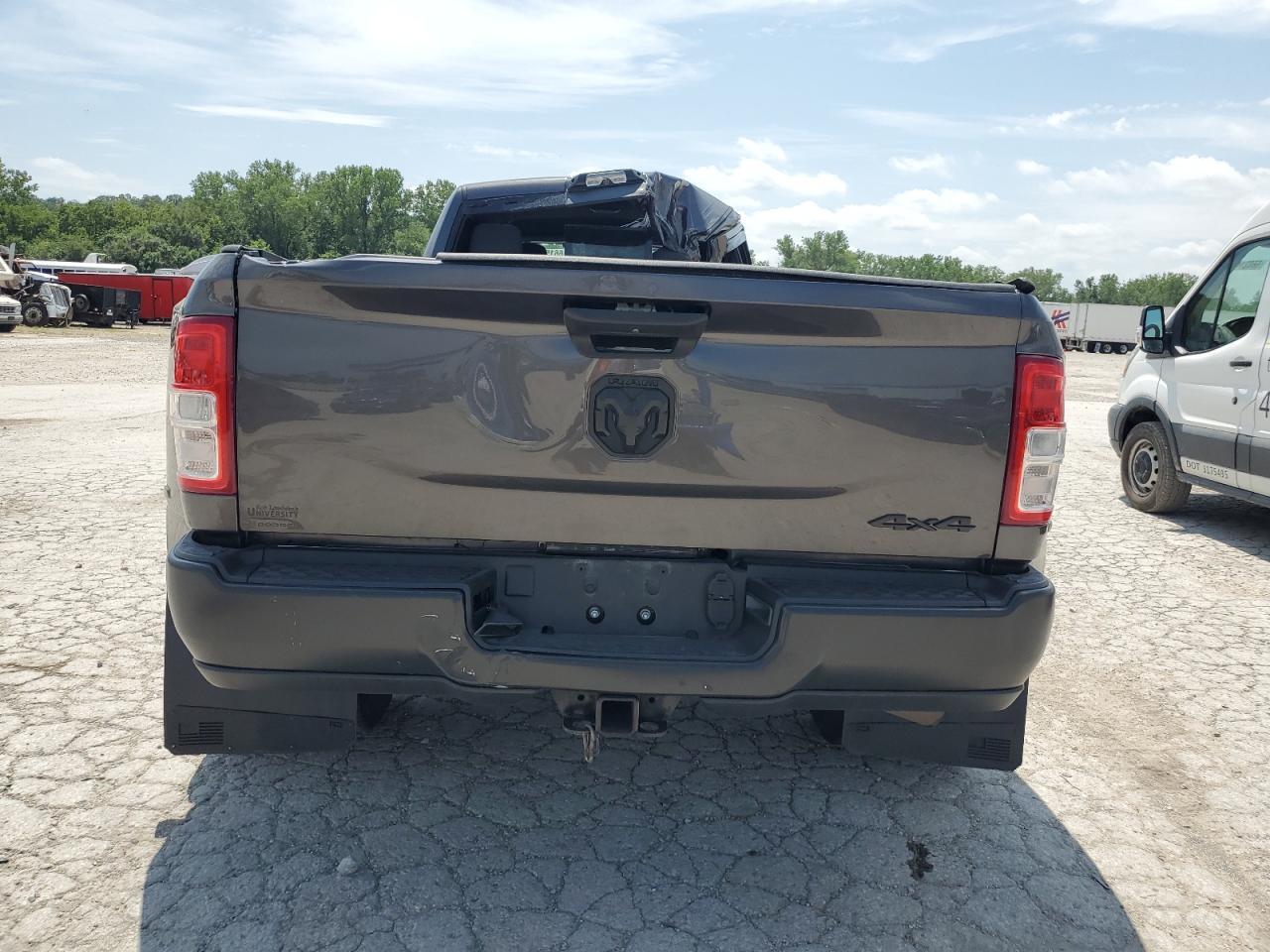 2024 Ram 3500 Tradesman - Фото 6