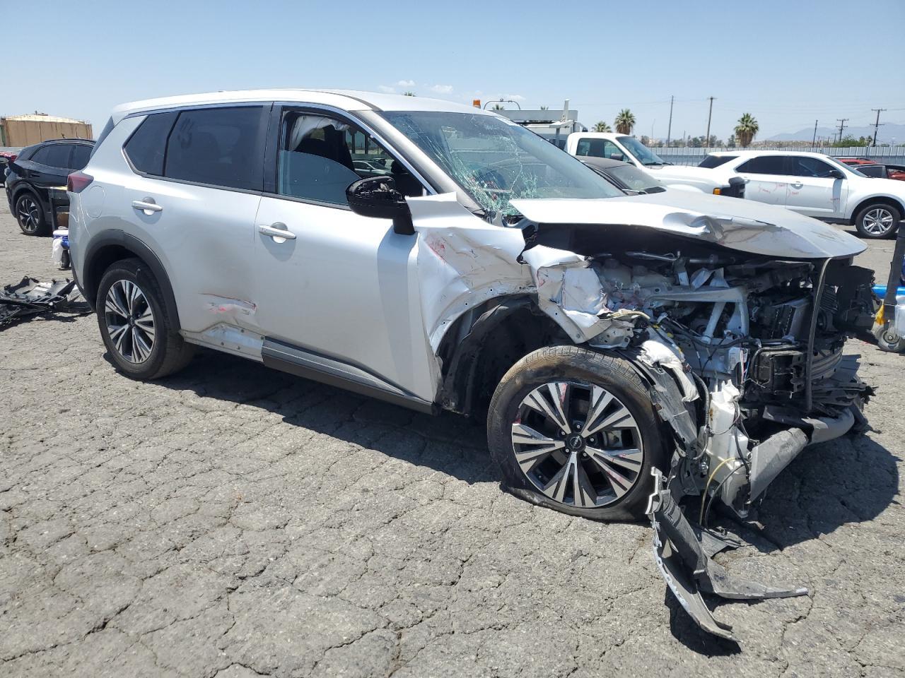 2023 Nissan Rogue Sv - Фото 4