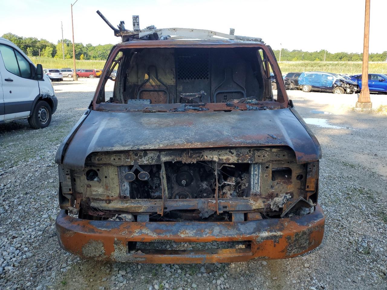 2012 Ford Econoline E250 Van - Фото 5