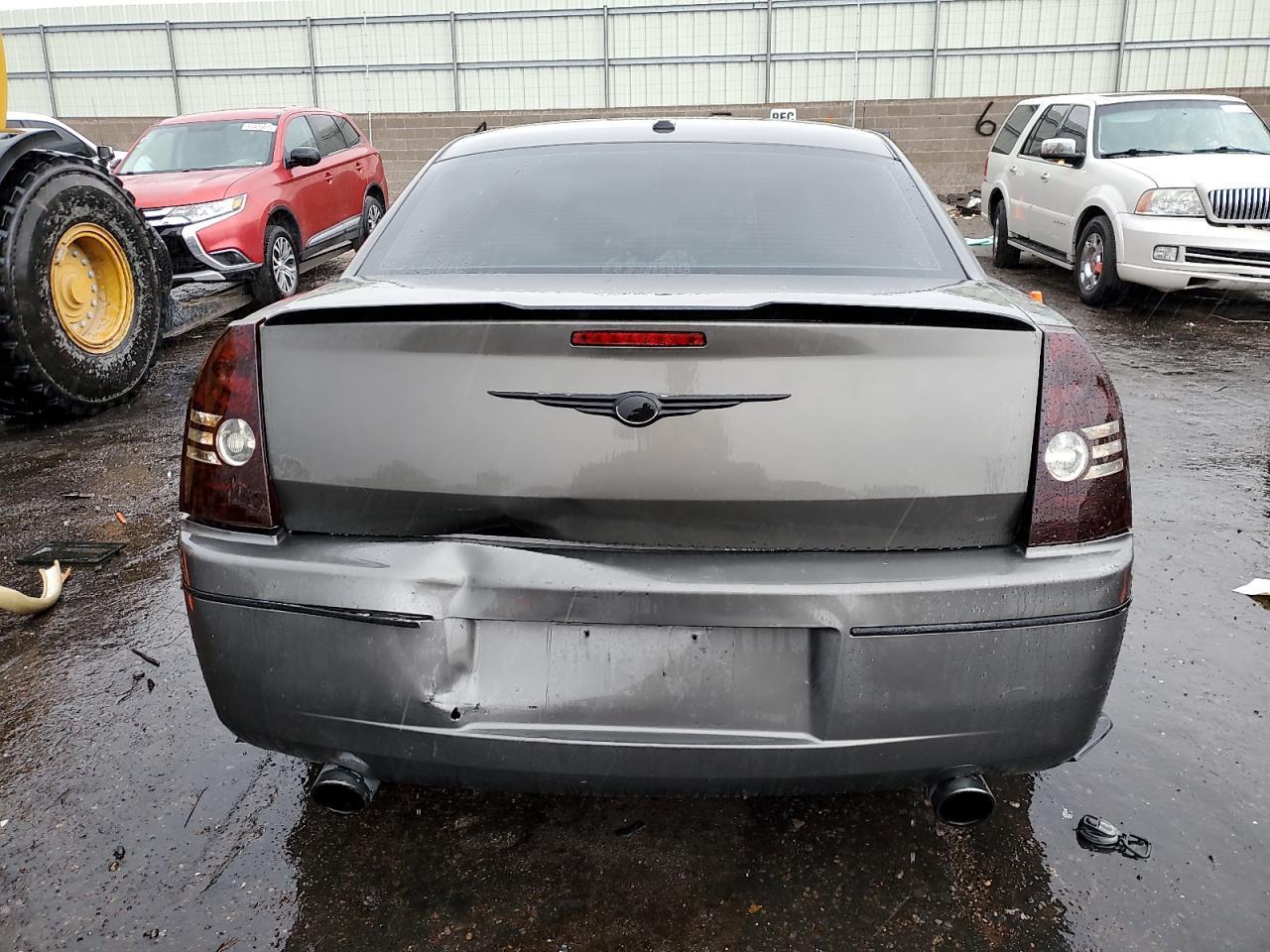 2010 Chrysler 300 Touring - Image 6