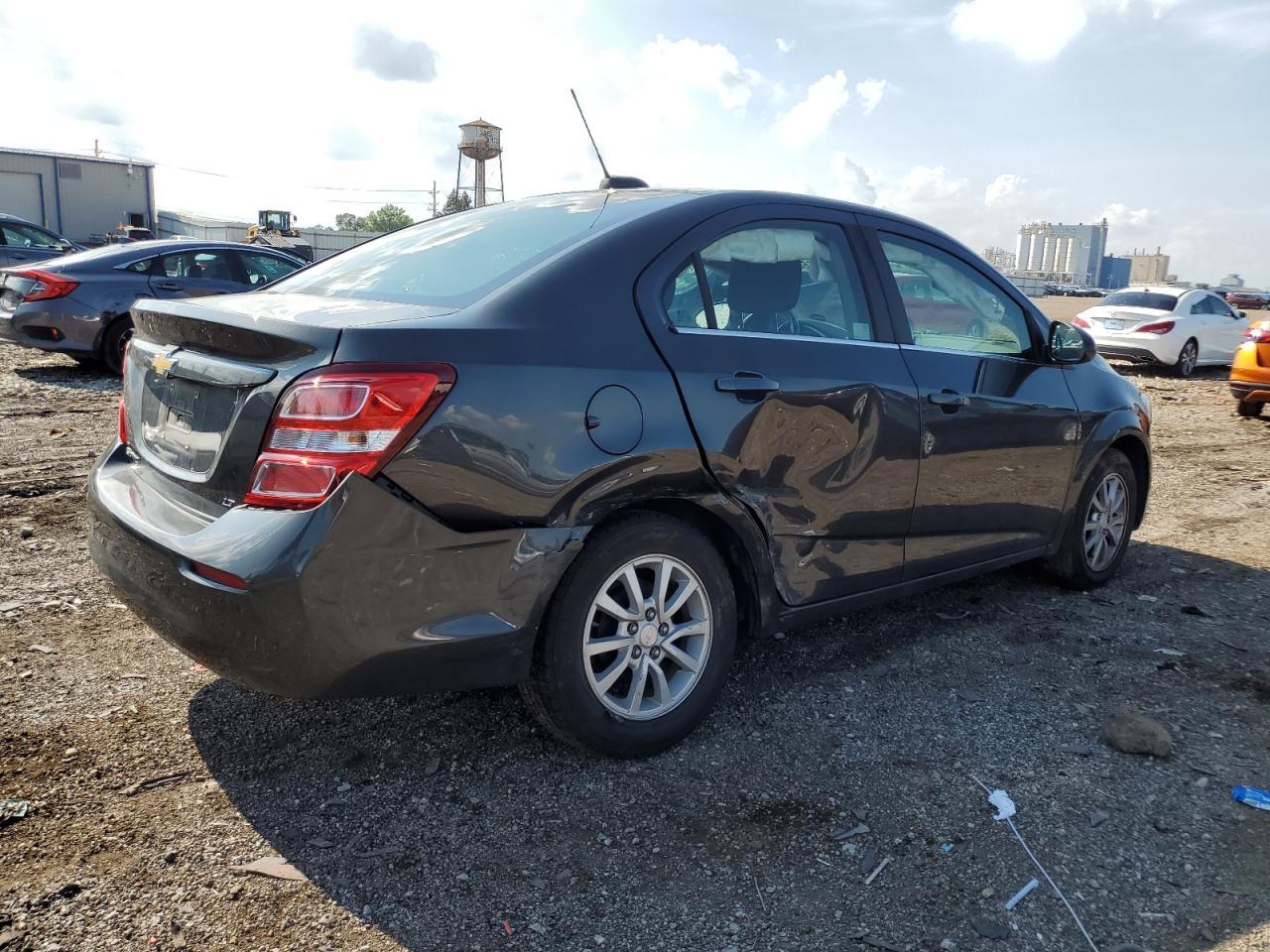 2019 Chevrolet Sonic Lt - Фото 3