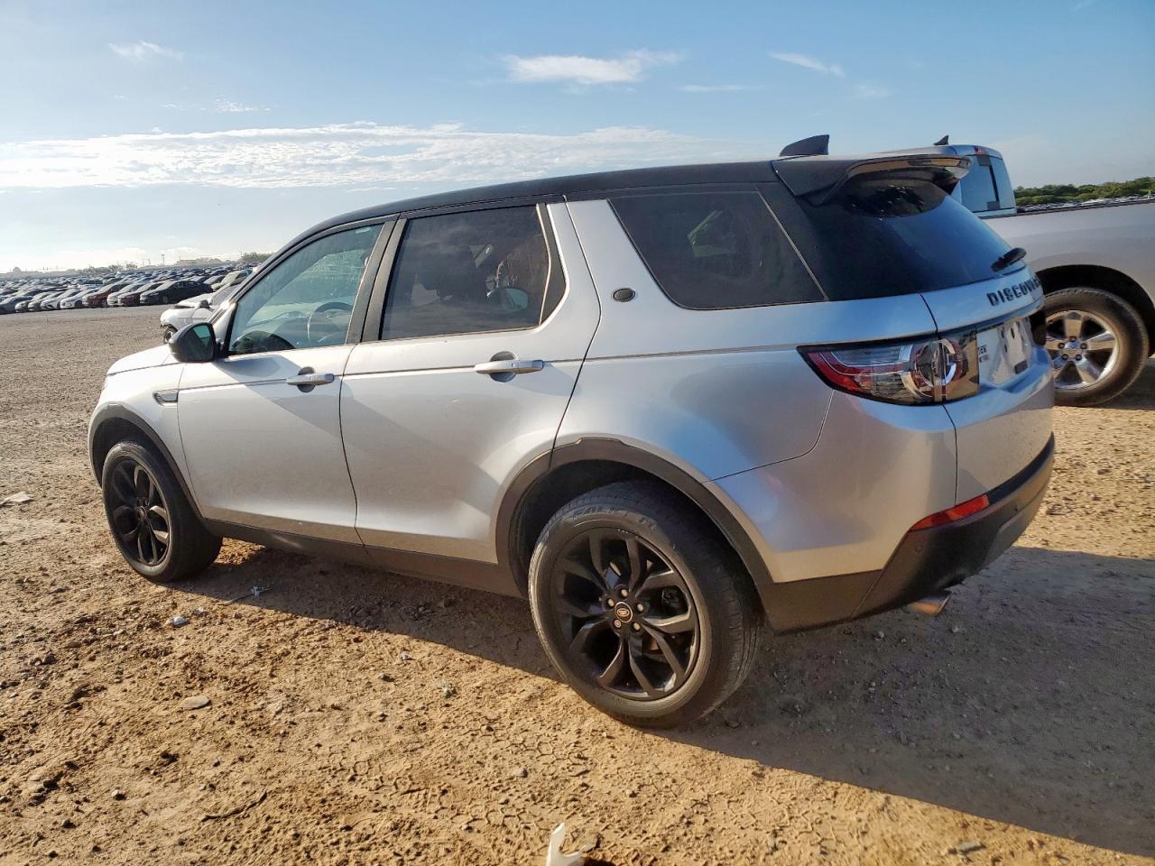 2018 Land Rover Discovery Sport Hse - Image 2