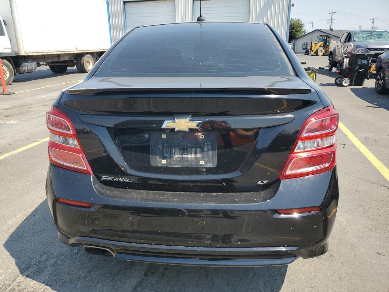 2017 Chevrolet Sonic Lt - Фото 6