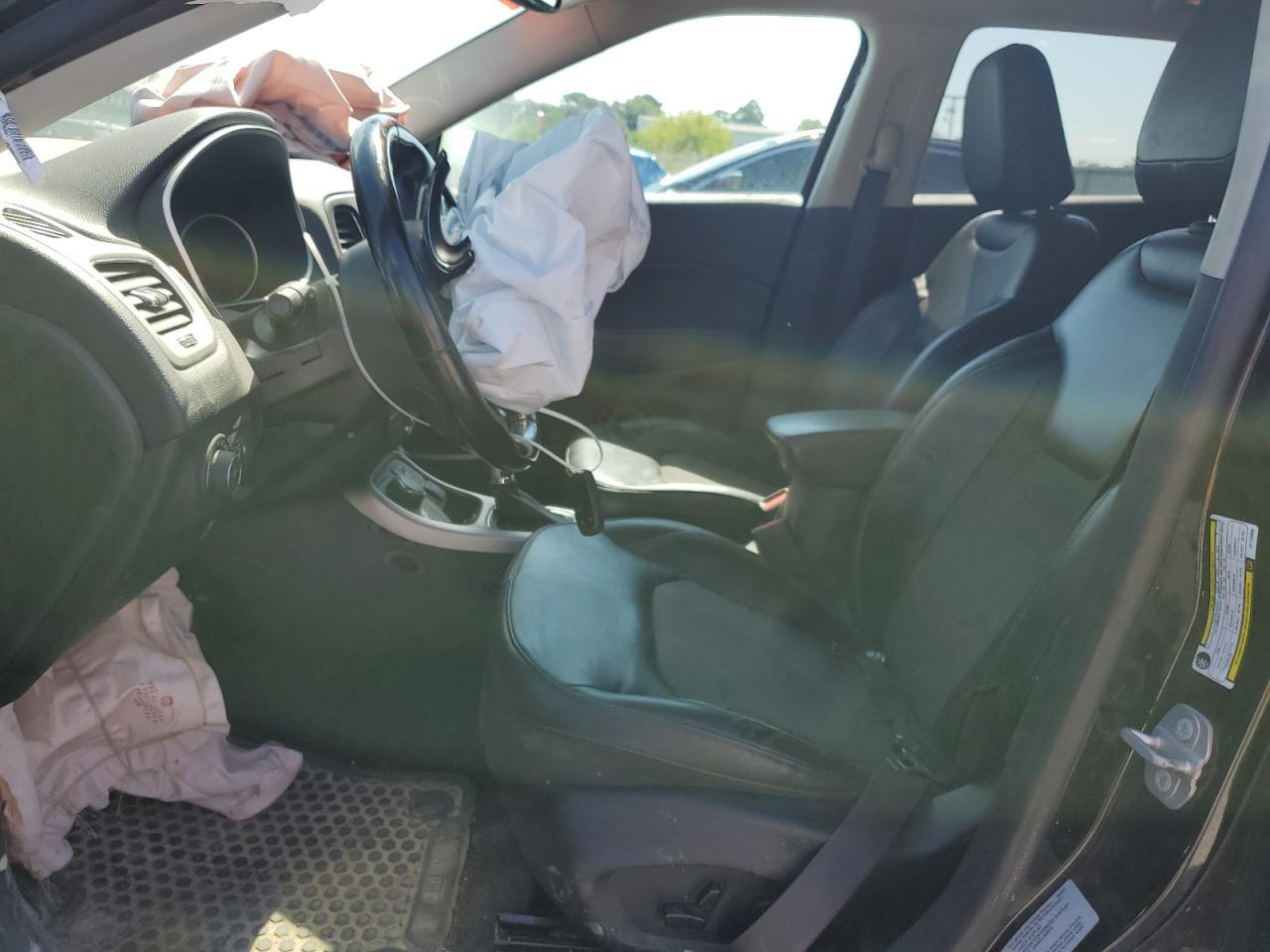 2018 Jeep Compass Latitude - Image 7