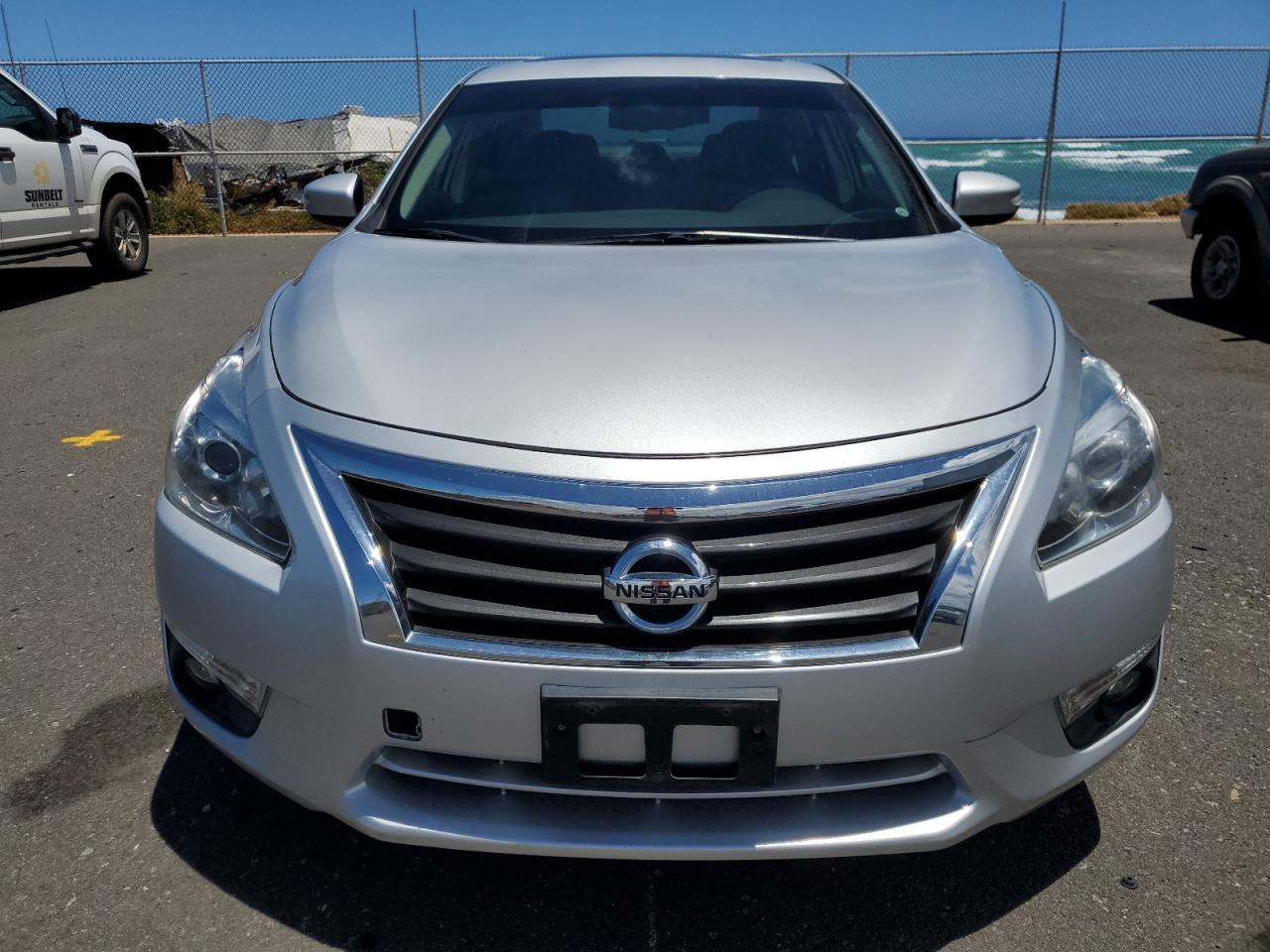 2013 Nissan Altima 3.5S - Image 5