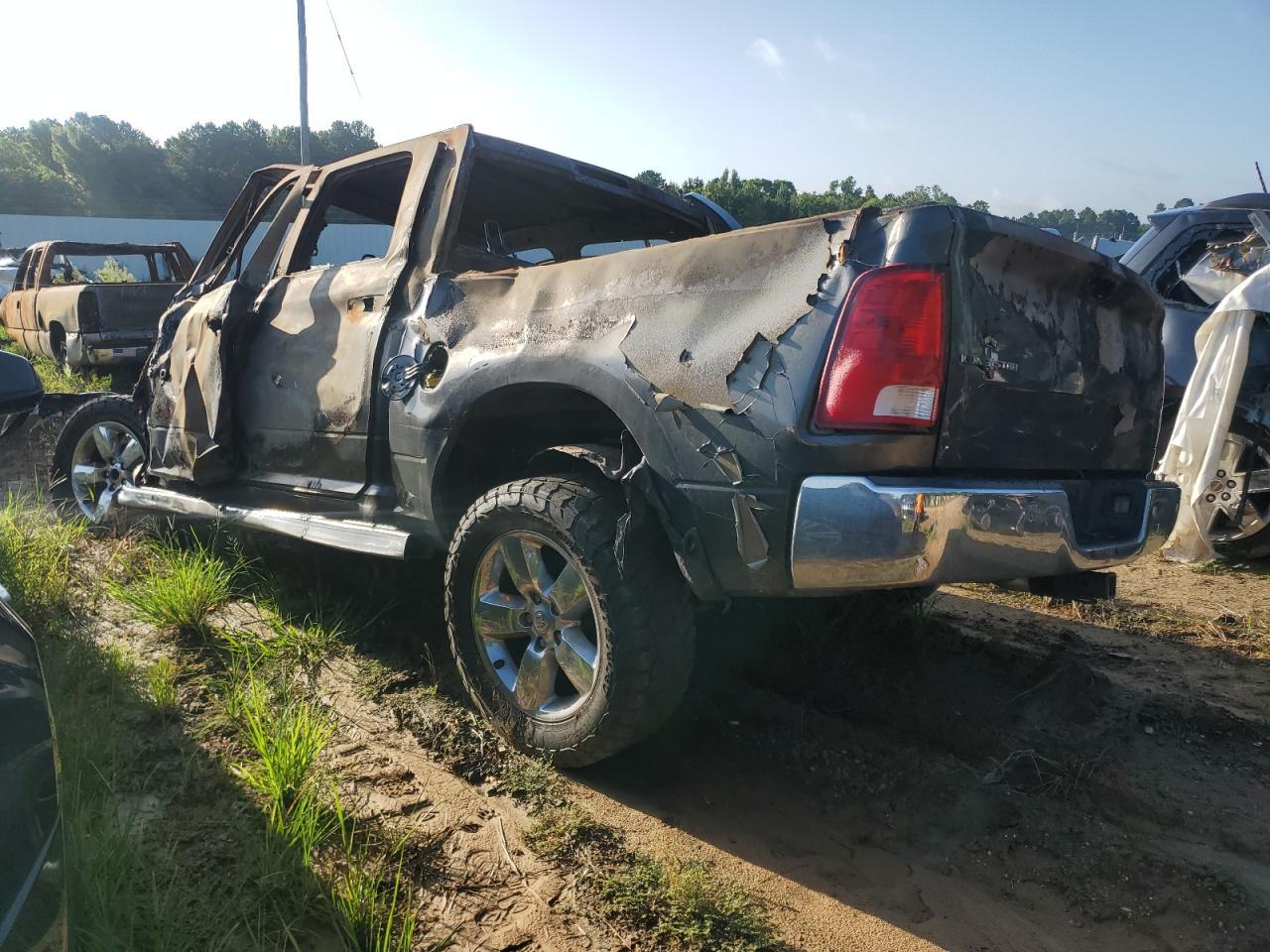 2016 Ram 1500 Slt - Image 2