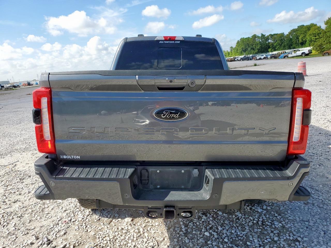 2023 Ford F250 Super Duty - Фото 6