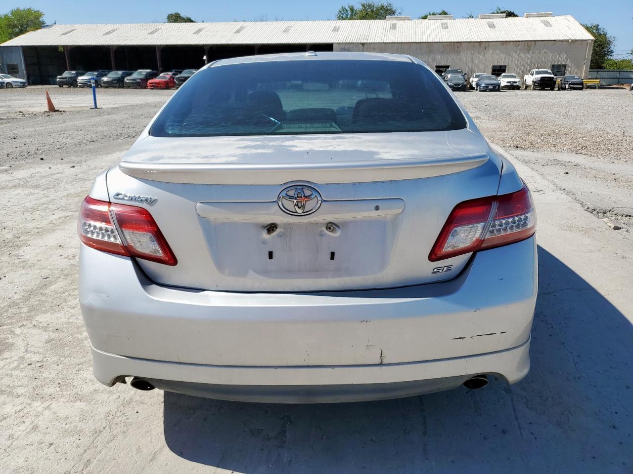 2011 Toyota Camry Base - Фото 6