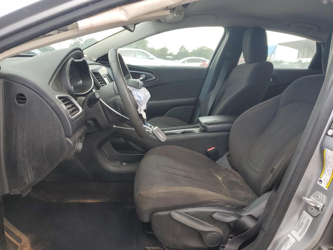 2015 Chrysler 200 Limited - Фото 7