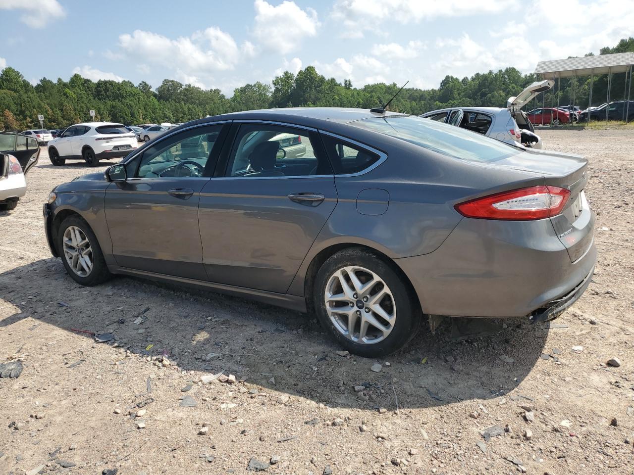 2013 Ford Fusion Se - Фото 2