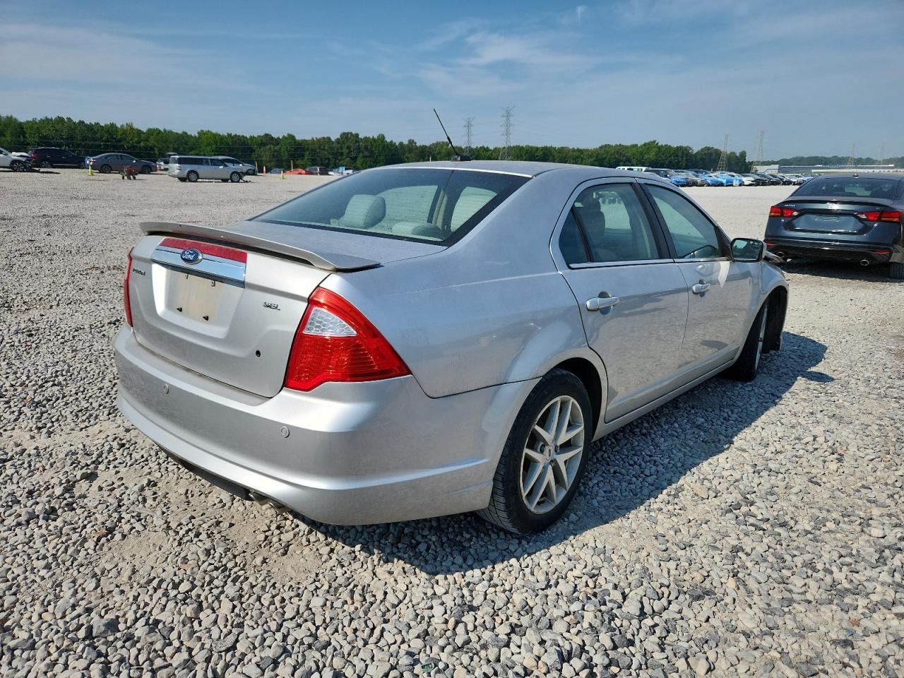2011 Ford Fusion - Image 3