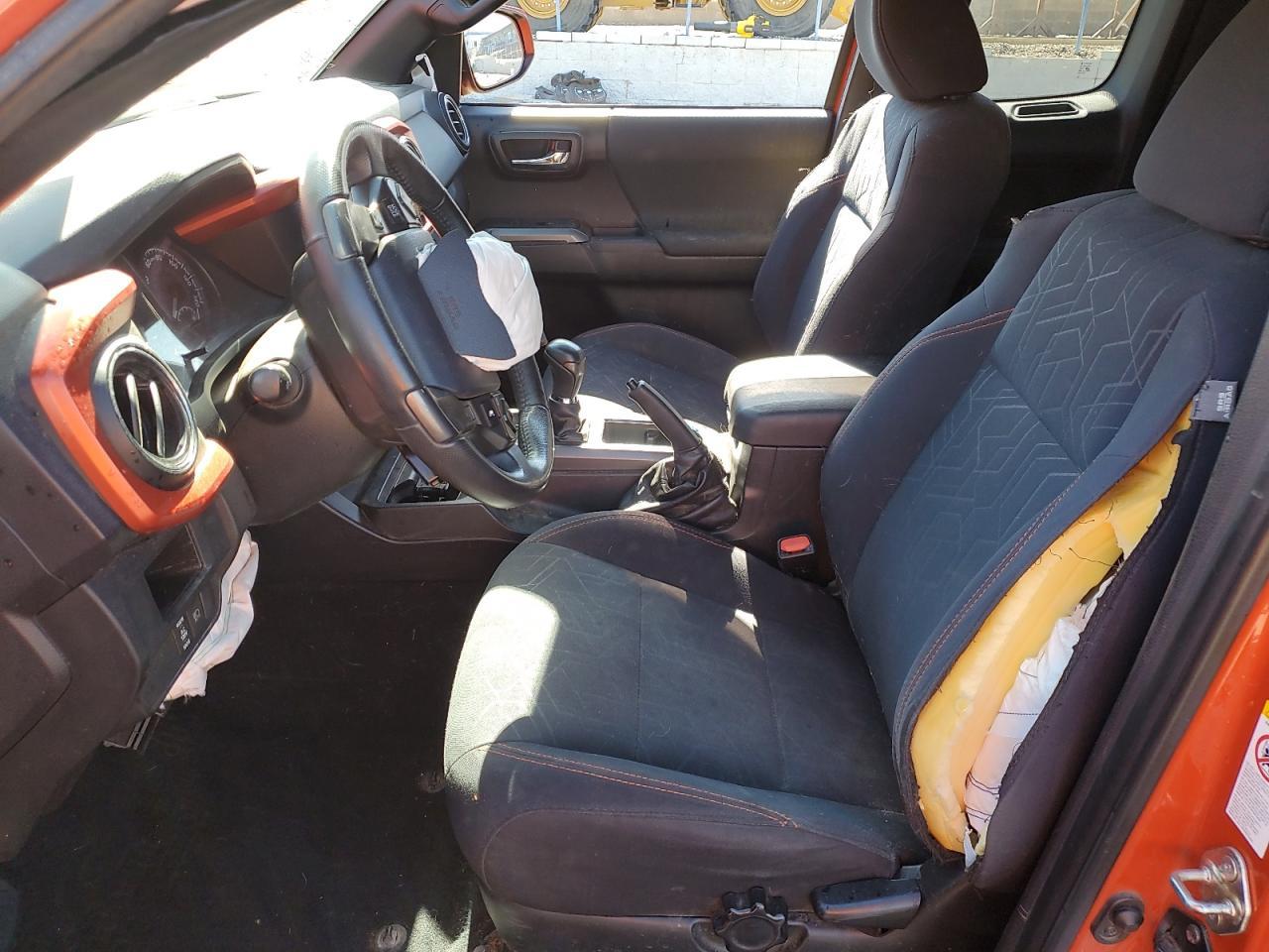 2018 Toyota Tacoma - Image 7