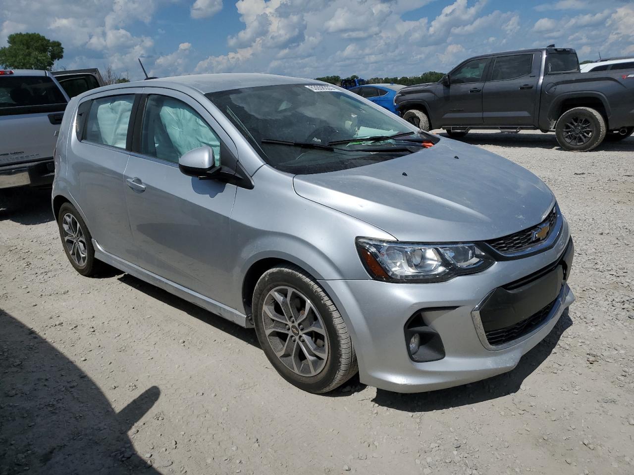 2017 Chevrolet Sonic Lt - Фото 4