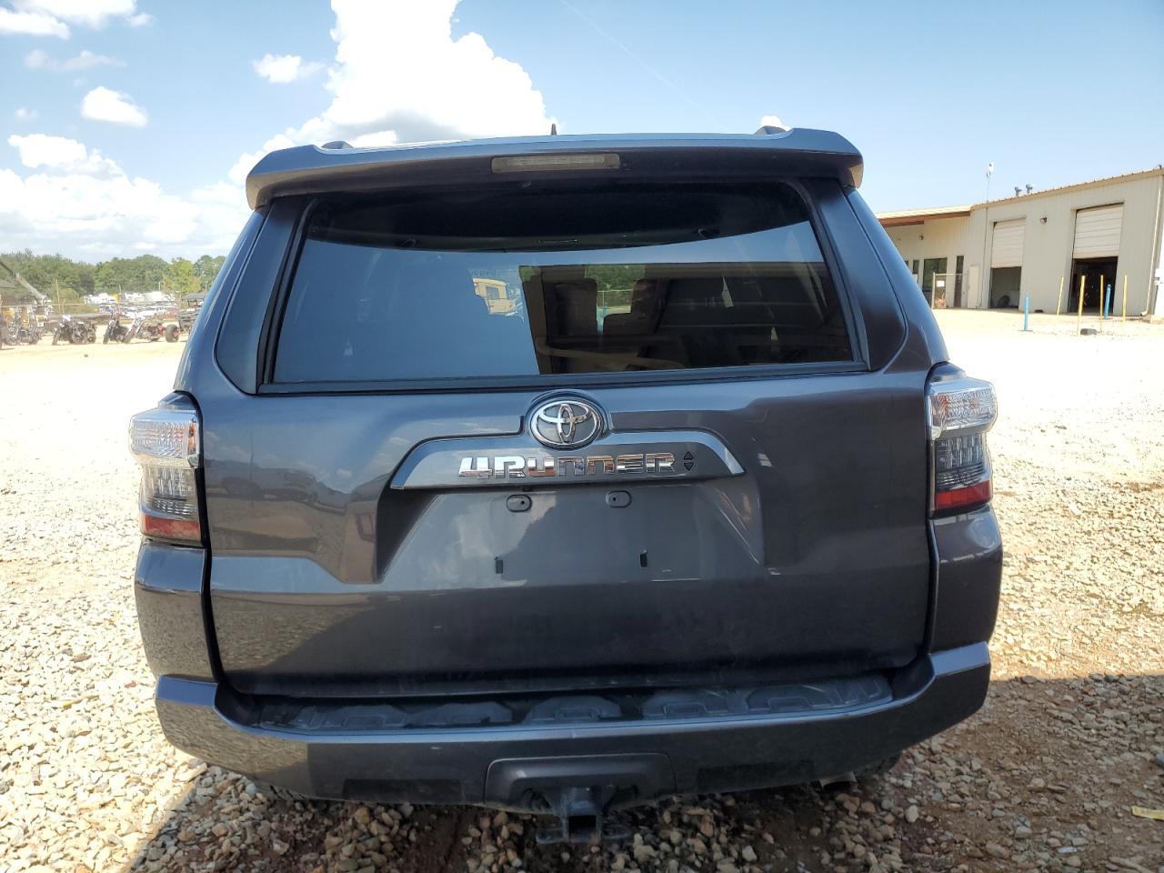 2021 Toyota 4Runner Sr5/Sr5 Premium - Image 6